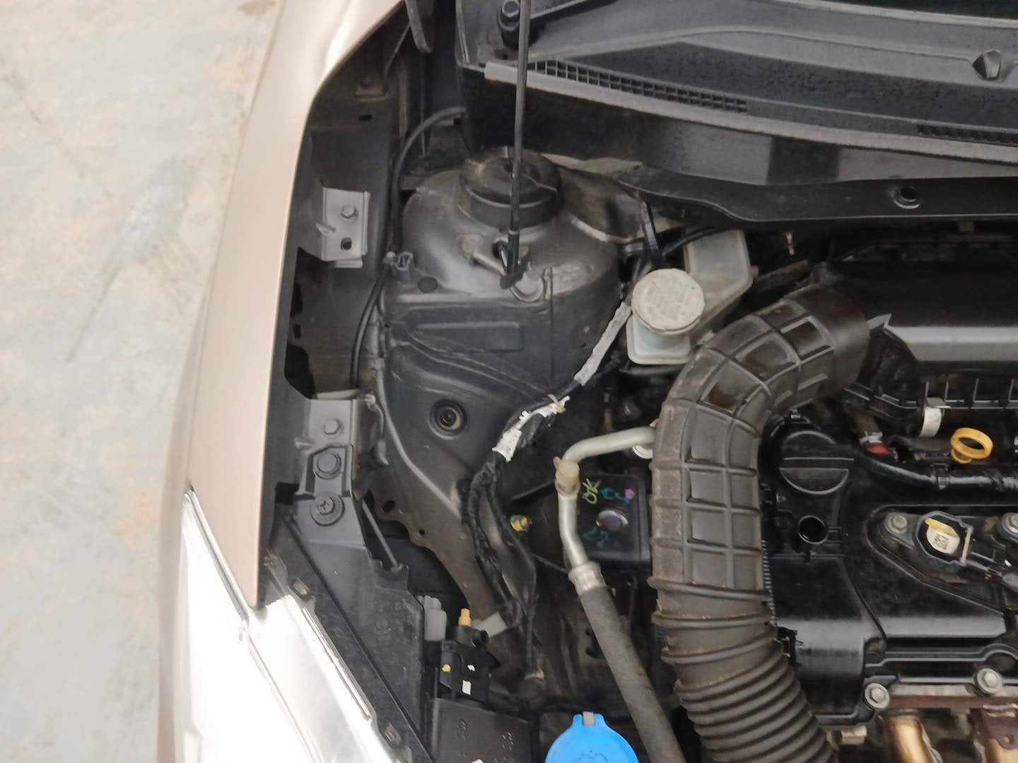 Used 2017 Maruti Suzuki Dzire VXi Petrol Manual engine ENGINE RIGHT SIDE VIEW