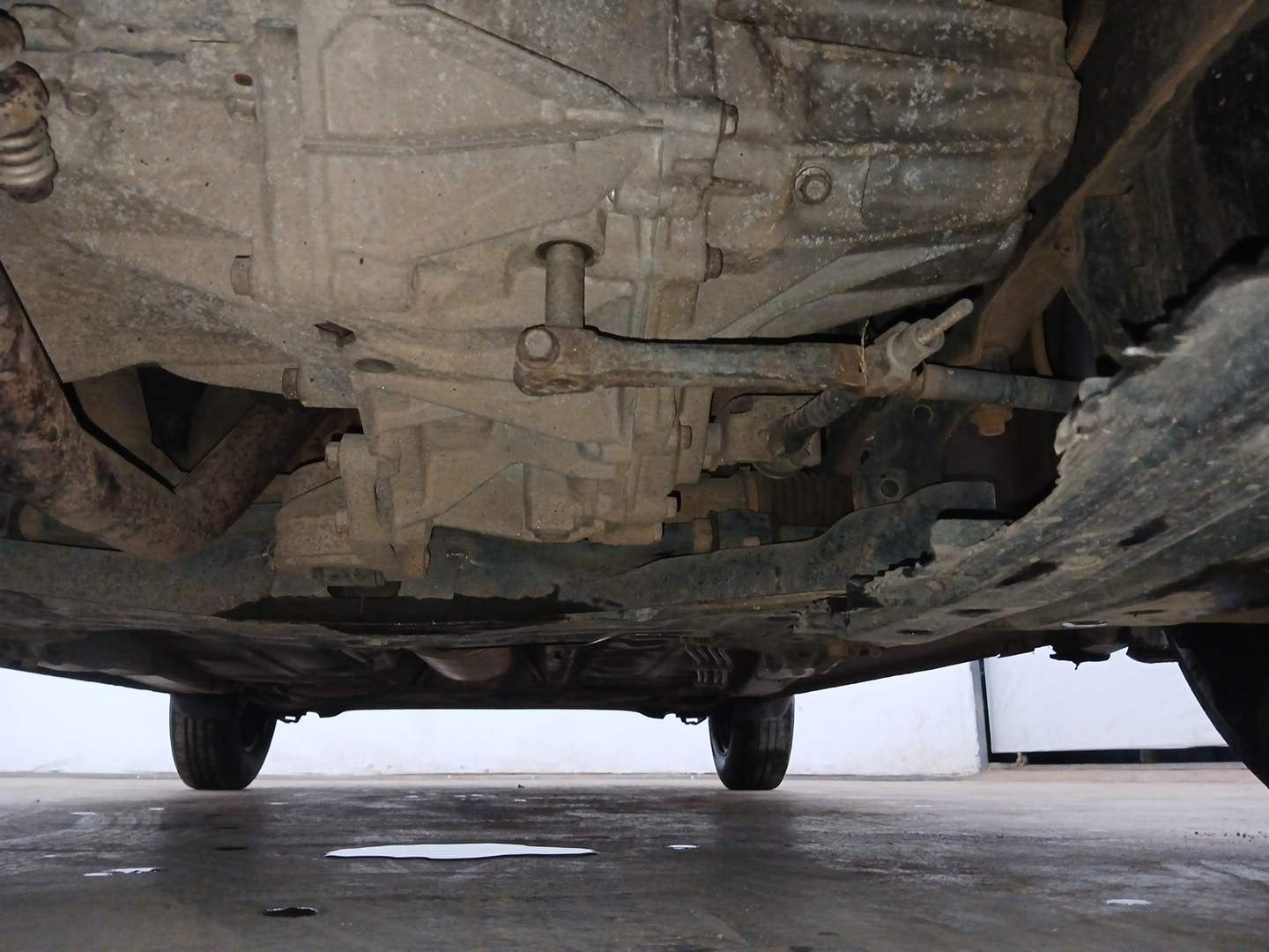 Used 2017 Maruti Suzuki Dzire VXi Petrol Manual extra FRONT LEFT UNDERBODY VIEW