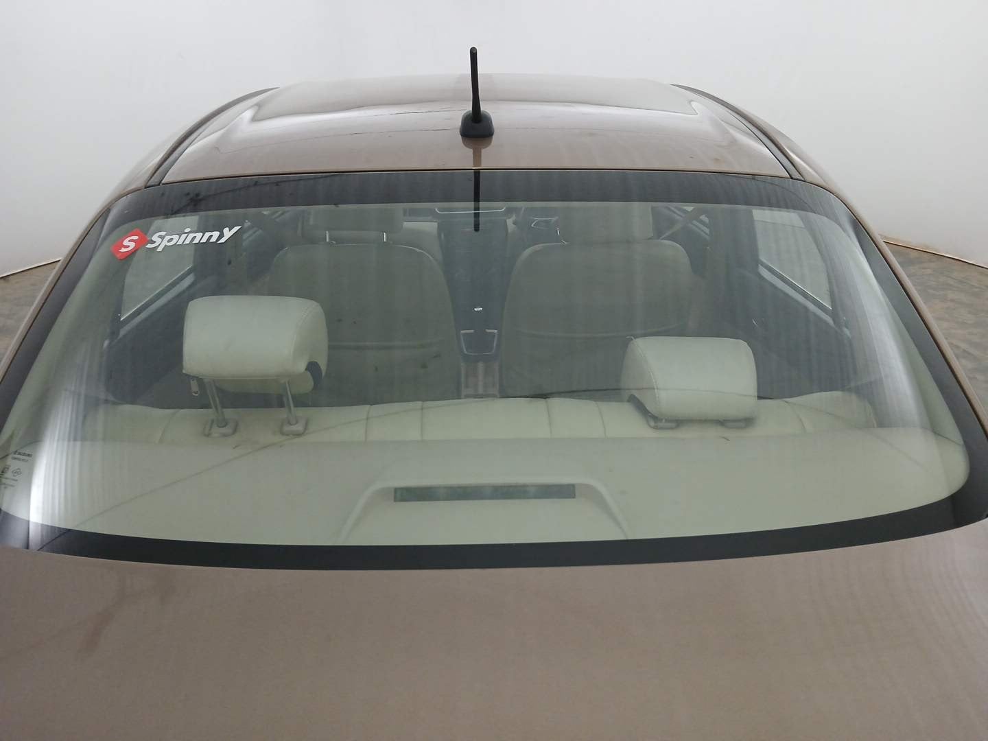 Used 2017 Maruti Suzuki Dzire VXi Petrol Manual exterior BACK WINDSHIELD VIEW