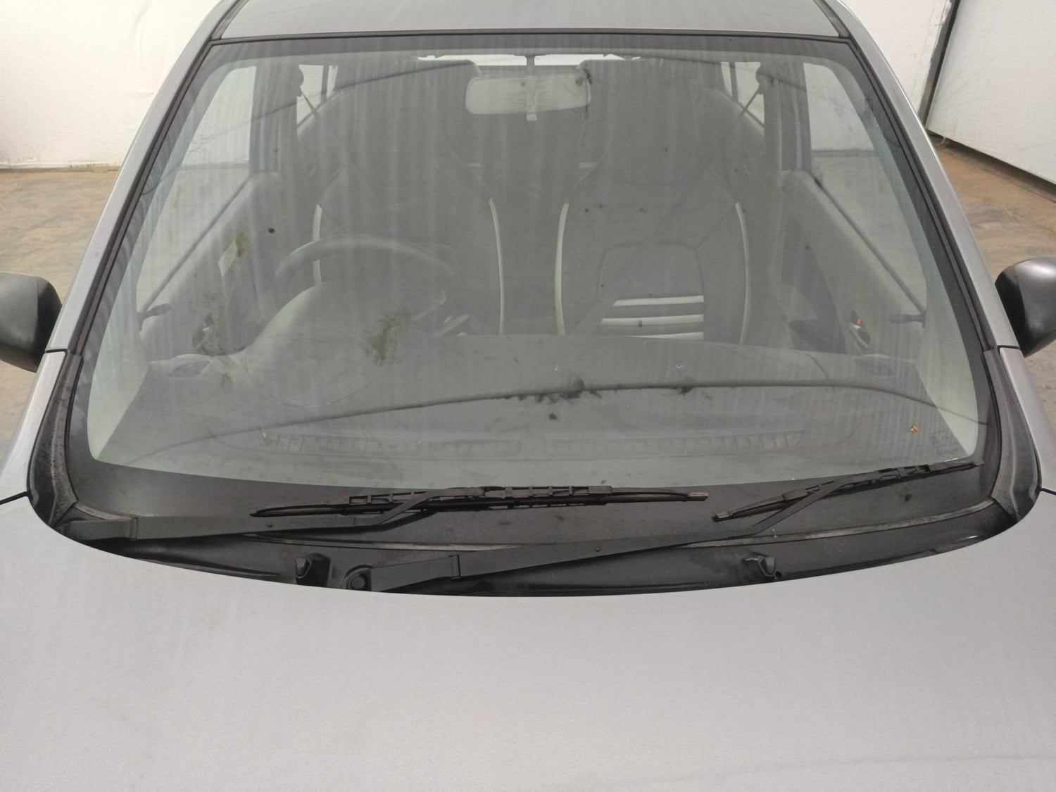 Used 2014 Maruti Suzuki Celerio VXi AMT Petrol Automatic exterior FRONT WINDSHIELD VIEW