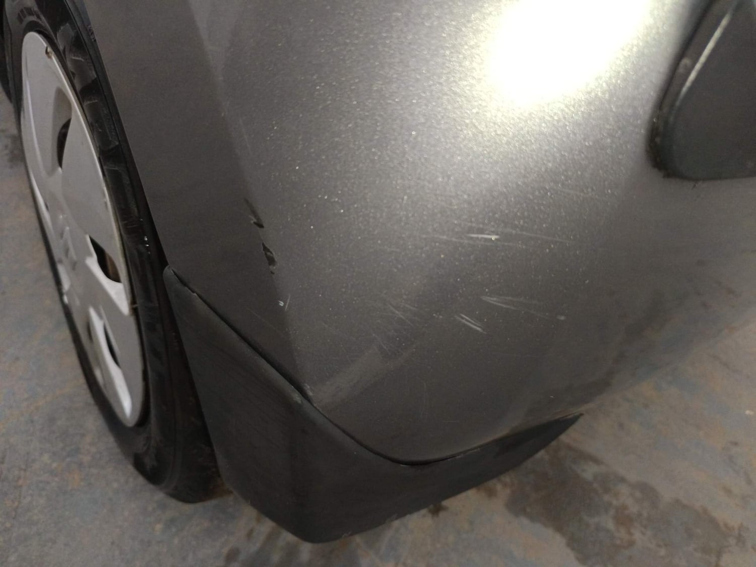 Used 2014 Maruti Suzuki Celerio VXi AMT Petrol Automatic dents MINOR SCRATCH