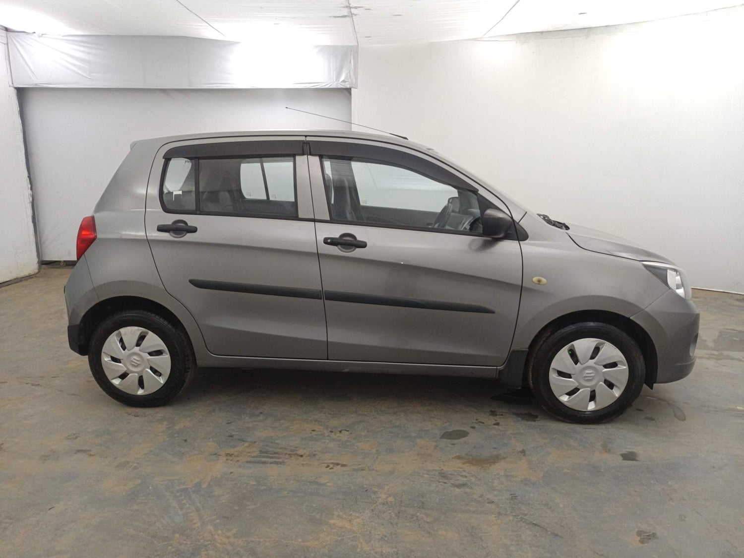 Used 2014 Maruti Suzuki Celerio VXi AMT Petrol Automatic exterior RIGHT SIDE VIEW