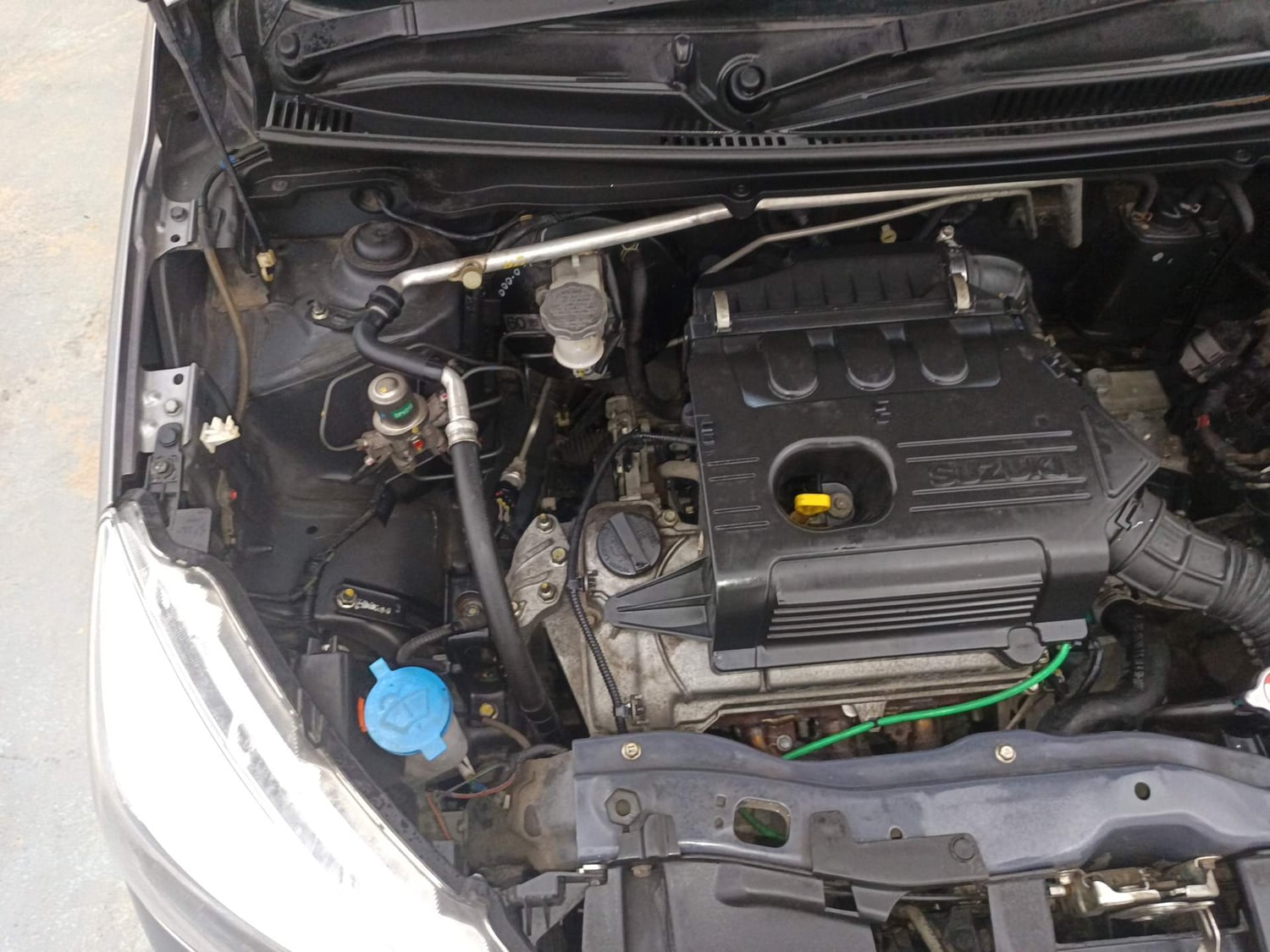 Used 2014 Maruti Suzuki Celerio VXi AMT Petrol Automatic engine ENGINE RIGHT SIDE VIEW