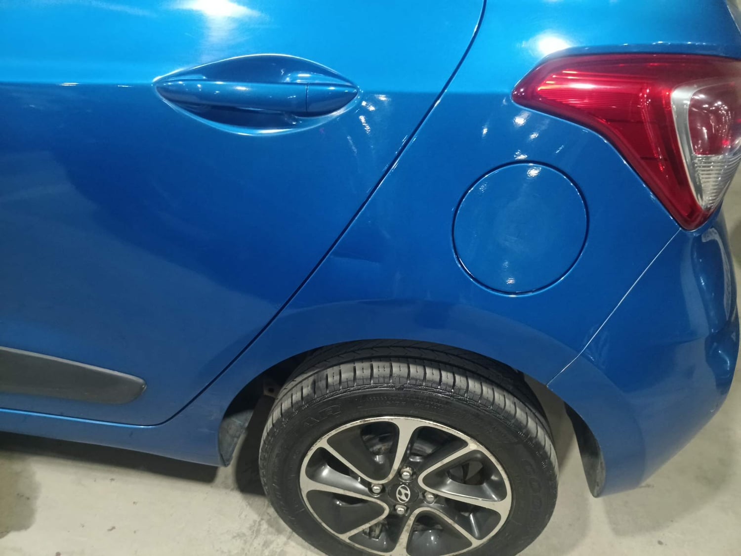 Used 2019 Hyundai Grand i10 Sportz AT 1.2 Kappa VTVT Petrol Automatic dents MINOR DENT