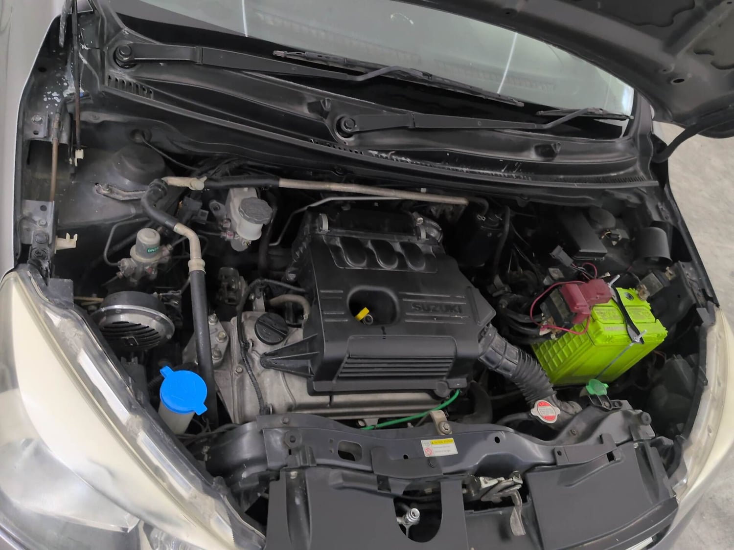 Used 2016 Maruti Suzuki Celerio ZXi AMT Petrol Automatic engine ENGINE RIGHT SIDE VIEW