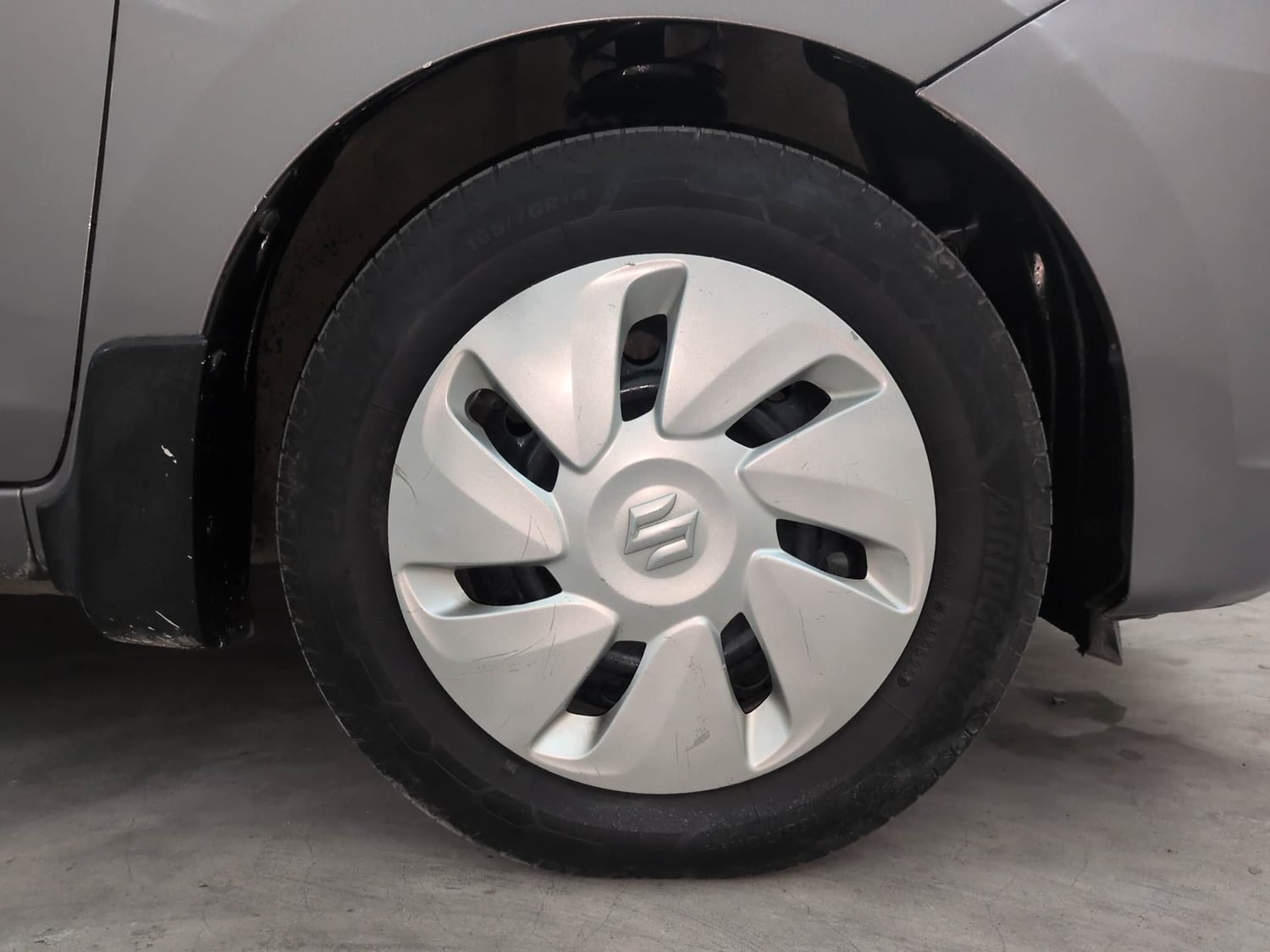 Used 2016 Maruti Suzuki Celerio ZXi AMT Petrol Automatic tyres RIGHT FRONT TYRE RIM VIEW