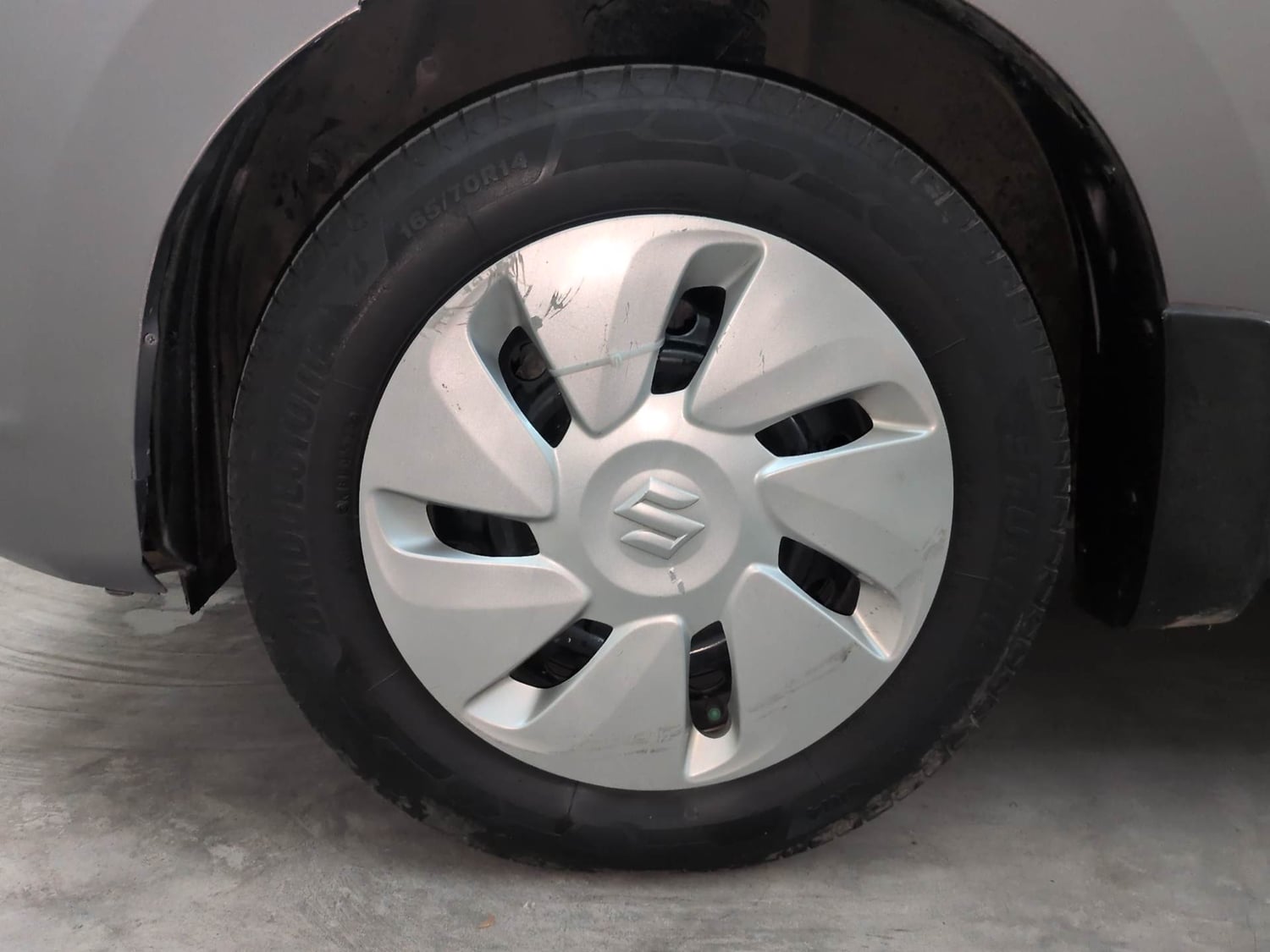 Used 2016 Maruti Suzuki Celerio ZXi AMT Petrol Automatic tyres LEFT FRONT TYRE RIM VIEW