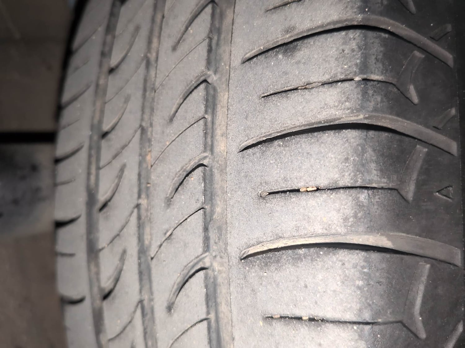 Used 2016 Maruti Suzuki Celerio ZXi AMT Petrol Automatic tyres LEFT REAR TYRE TREAD VIEW