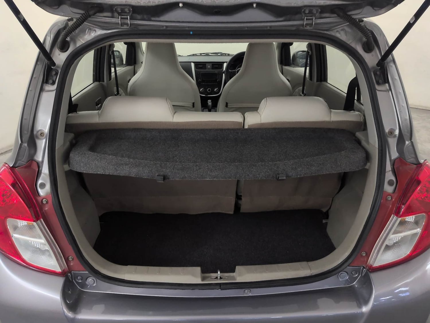 Used 2016 Maruti Suzuki Celerio ZXi AMT Petrol Automatic interior DICKY INSIDE VIEW