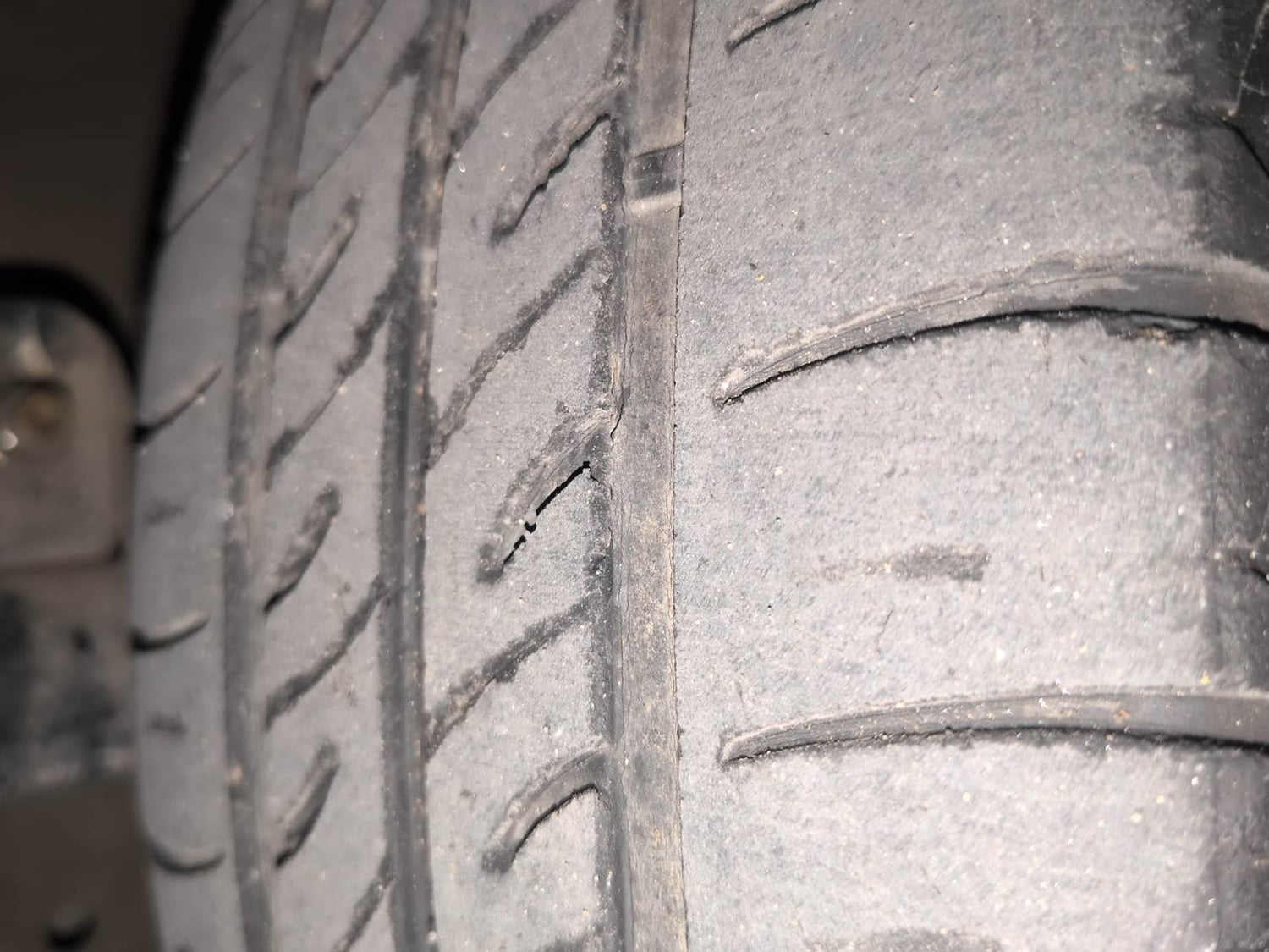 Used 2016 Maruti Suzuki Celerio ZXi AMT Petrol Automatic tyres LEFT FRONT TYRE TREAD VIEW