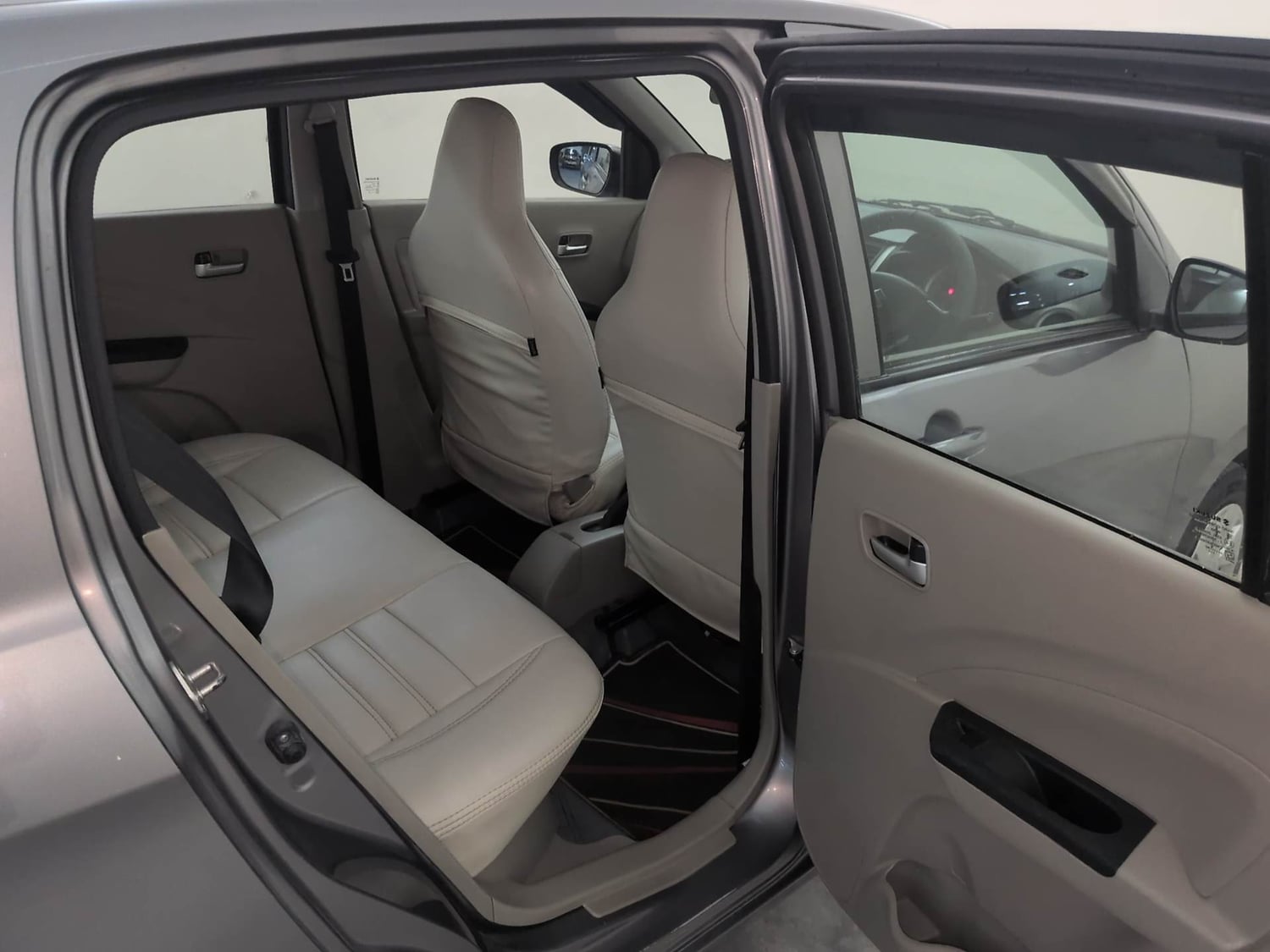 Used 2016 Maruti Suzuki Celerio ZXi AMT Petrol Automatic interior RIGHT SIDE REAR DOOR CABIN VIEW