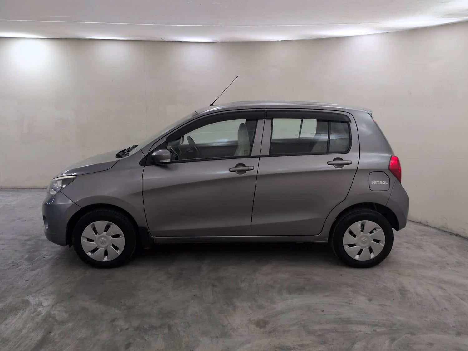 Used 2016 Maruti Suzuki Celerio ZXi AMT Petrol Automatic exterior LEFT SIDE VIEW