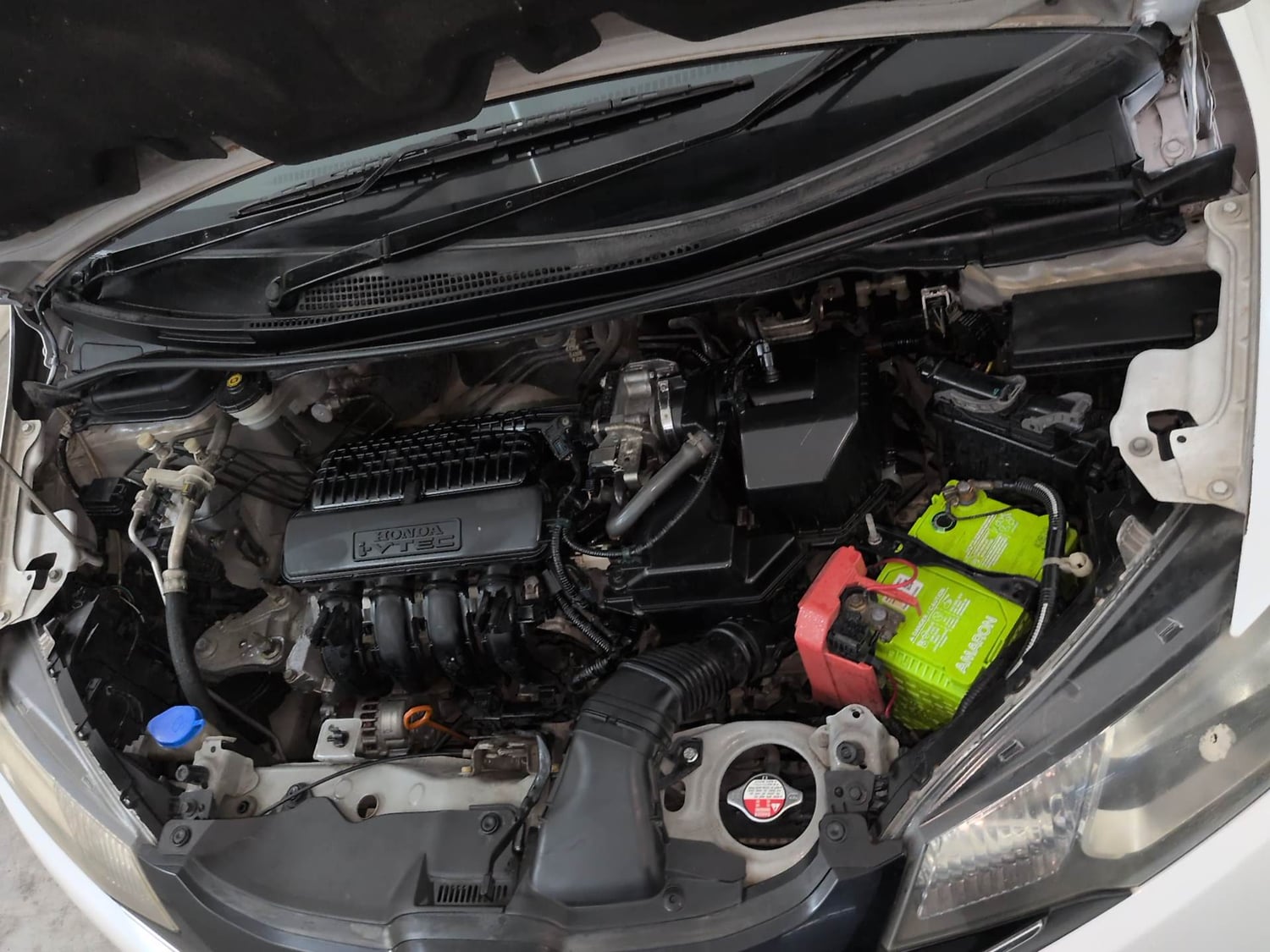 Used 2015 Honda Jazz V AT Petrol Petrol Automatic engine ENGINE LEFT SIDE VIEW