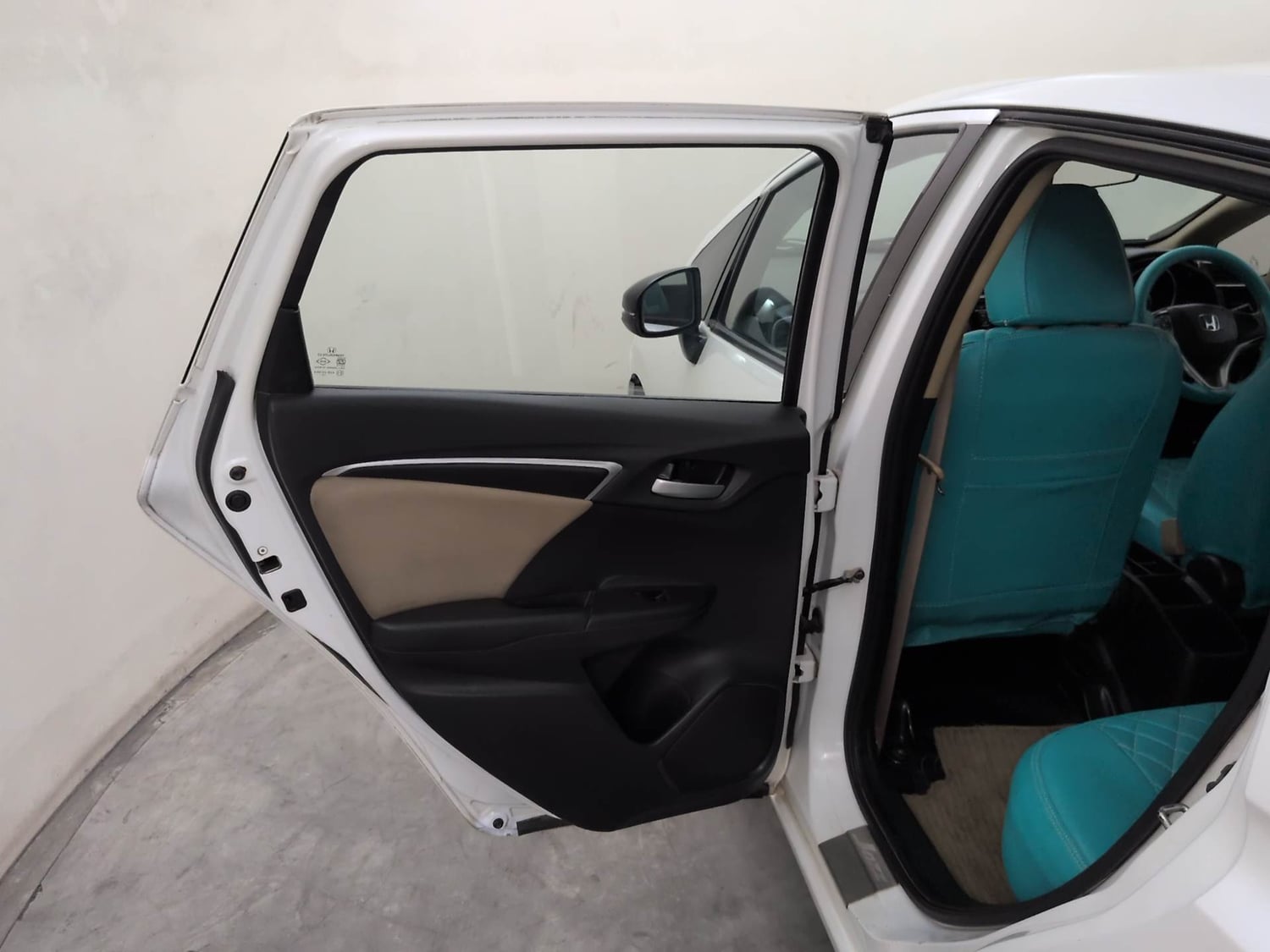 Used 2015 Honda Jazz V AT Petrol Petrol Automatic interior LEFT REAR DOOR OPEN VIEW