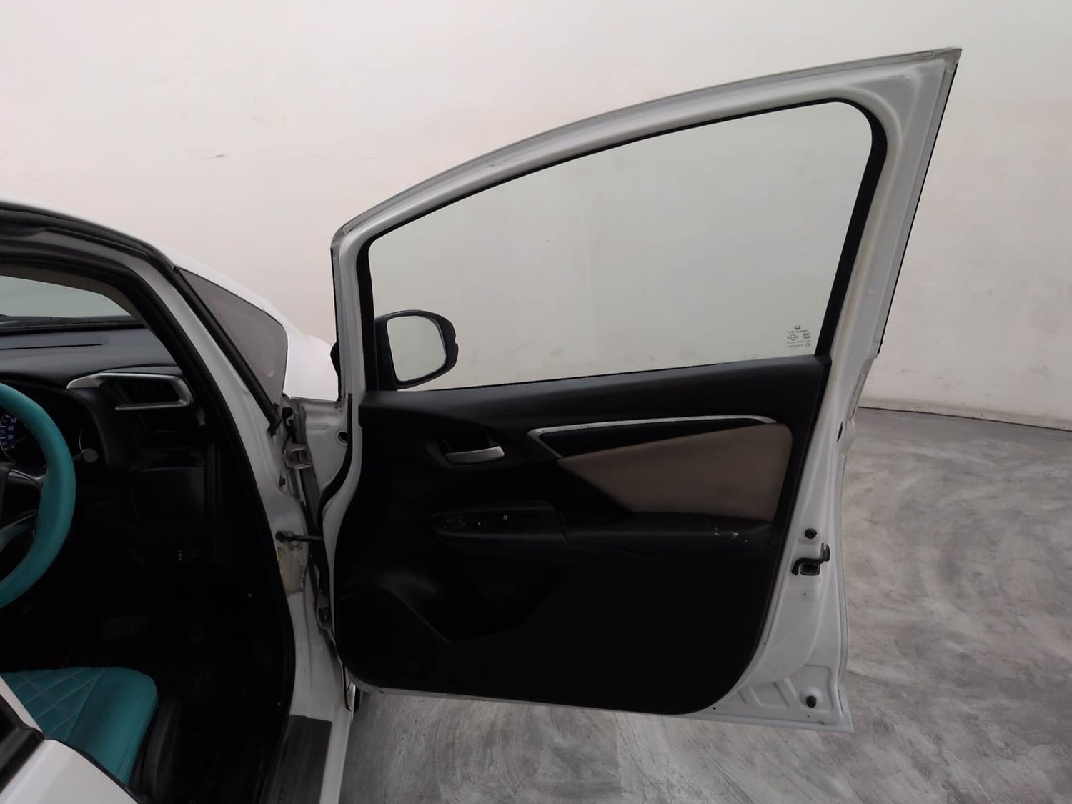 Used 2015 Honda Jazz V AT Petrol Petrol Automatic interior RIGHT FRONT DOOR OPEN VIEW