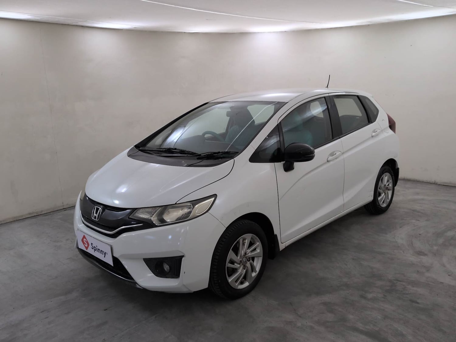 Used 2015 Honda Jazz V AT Petrol Petrol Automatic exterior LEFT FRONT CORNER VIEW