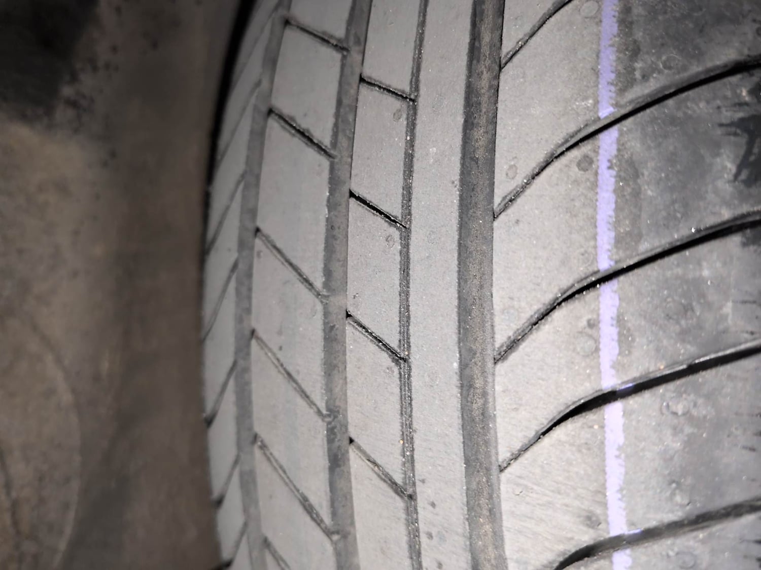 Used 2015 Honda Jazz V AT Petrol Petrol Automatic tyres RIGHT REAR TYRE TREAD VIEW