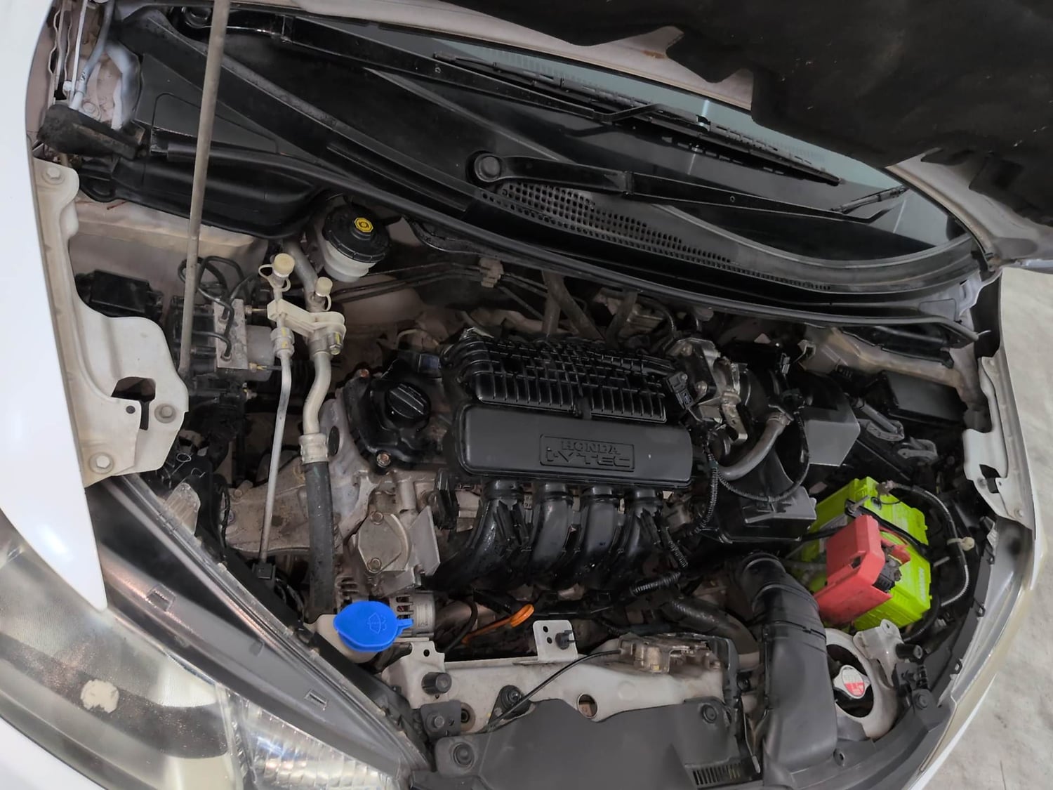 Used 2015 Honda Jazz V AT Petrol Petrol Automatic engine ENGINE RIGHT SIDE VIEW