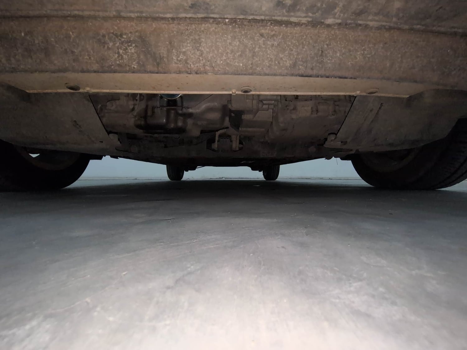Used 2015 Honda Jazz V AT Petrol Petrol Automatic extra FRONT LEFT UNDERBODY VIEW