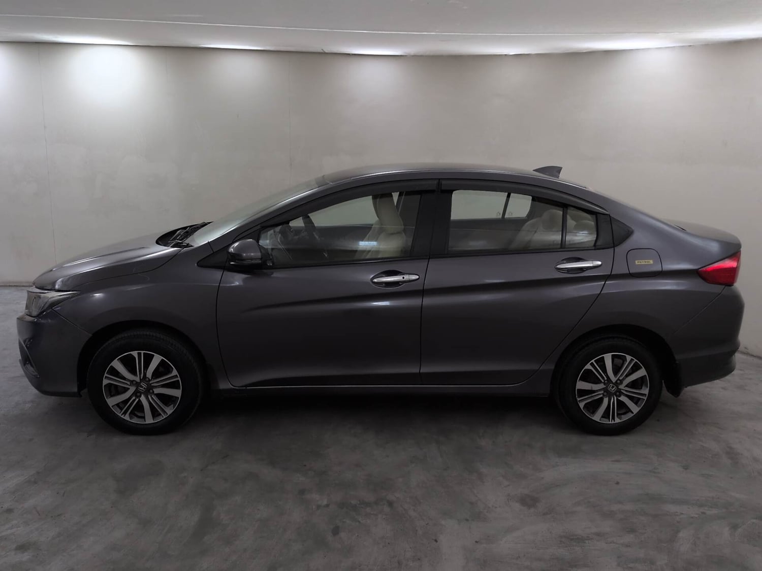 Used 2022 Honda City 4th Generation V Petrol Petrol Manual exterior LEFT SIDE VIEW