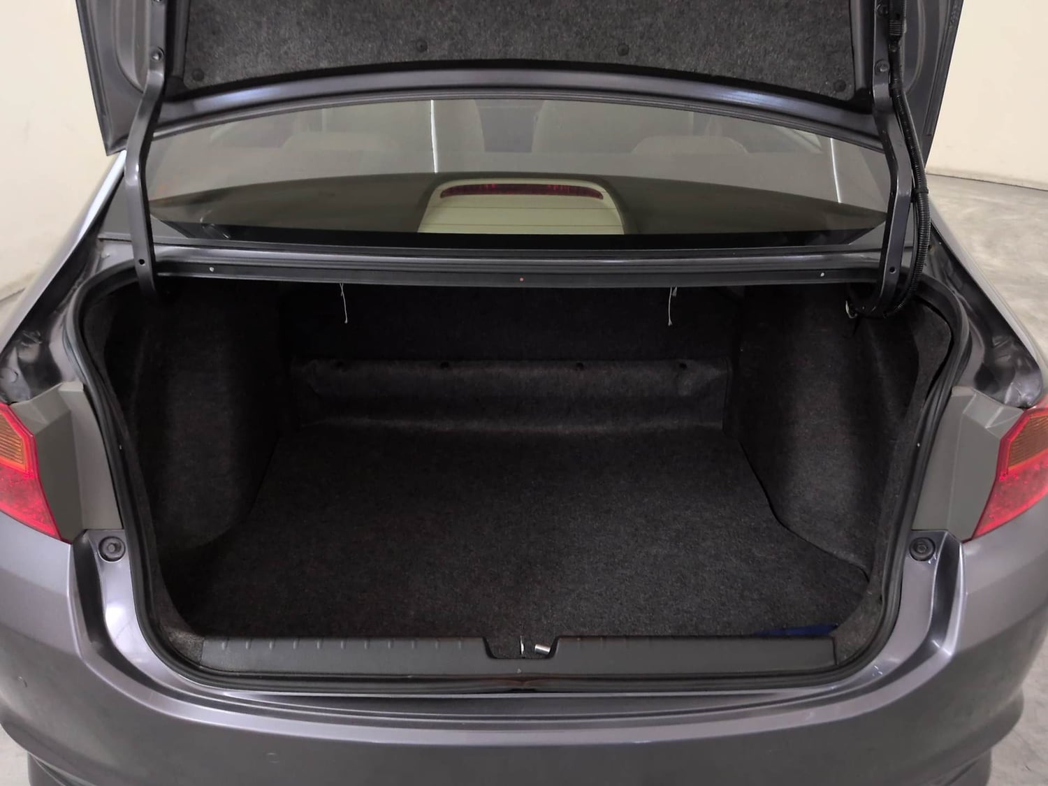 Used 2022 Honda City 4th Generation V Petrol Petrol Manual interior DICKY INSIDE VIEW