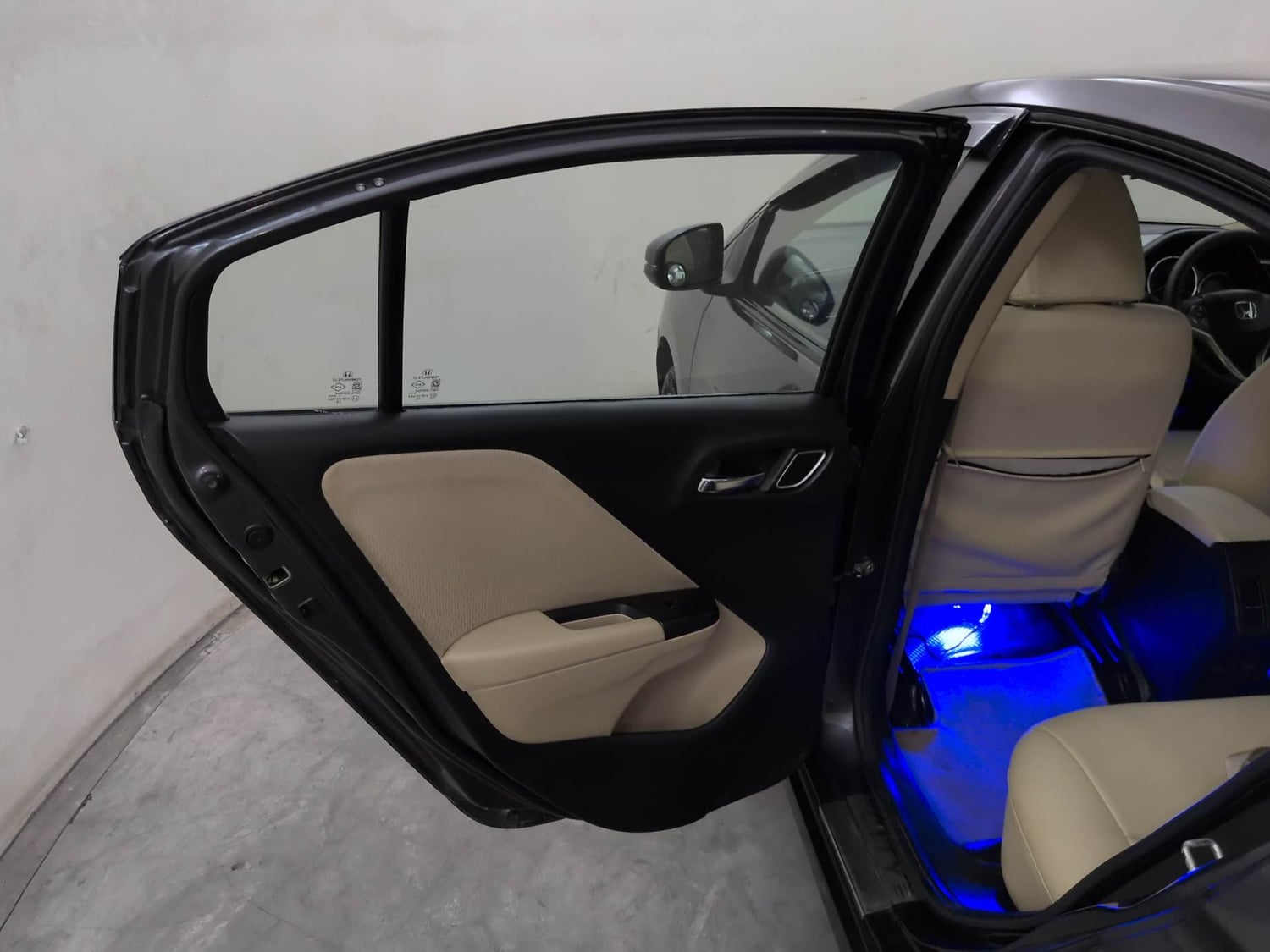 Used 2022 Honda City 4th Generation V Petrol Petrol Manual interior LEFT REAR DOOR OPEN VIEW