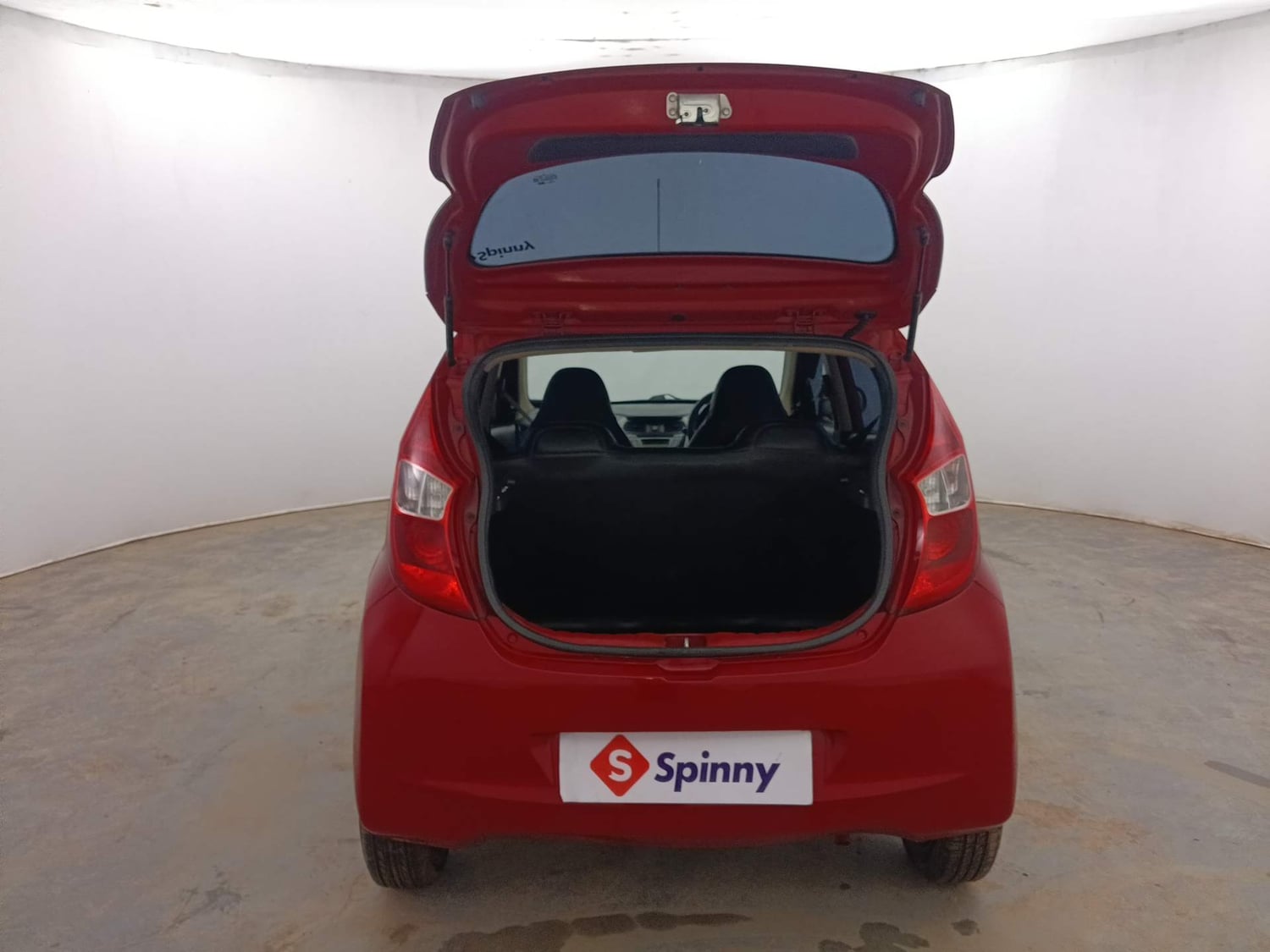 Used 2015 Hyundai Eon Magna + Petrol Manual interior DICKY DOOR OPEN VIEW