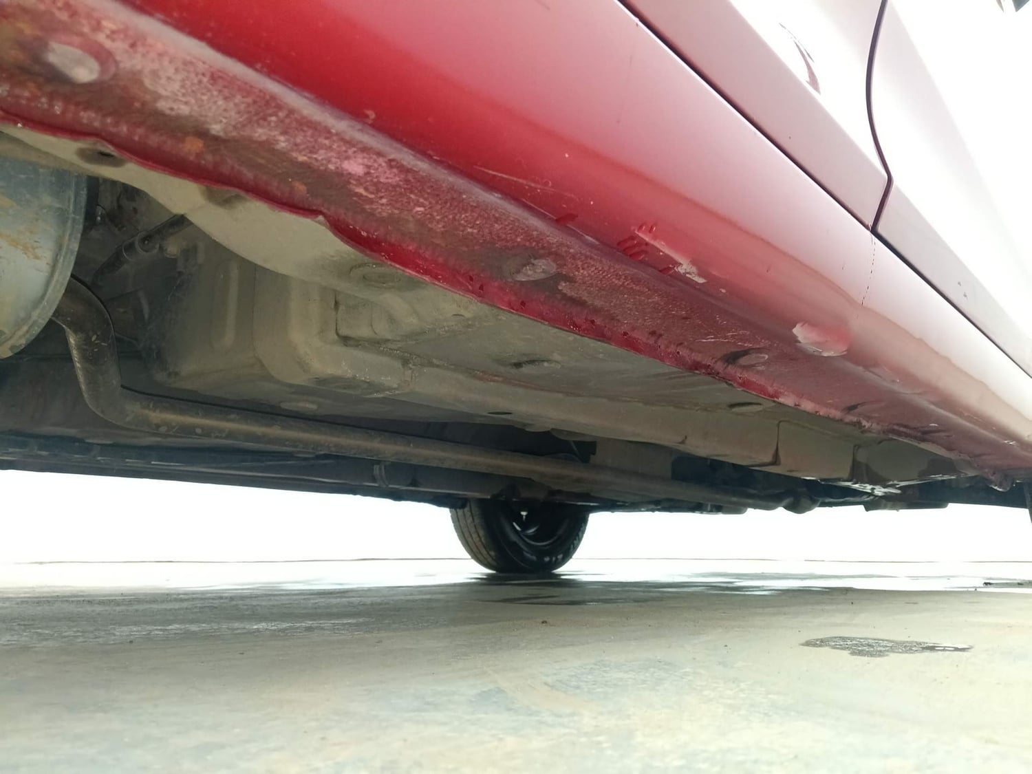 Used 2015 Hyundai Eon Magna + Petrol Manual extra REAR RIGHT UNDERBODY VIEW