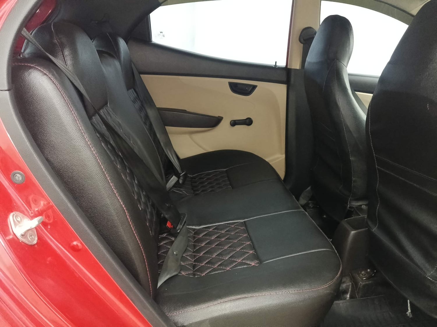 Used 2015 Hyundai Eon Magna + Petrol Manual interior RIGHT SIDE REAR DOOR CABIN VIEW