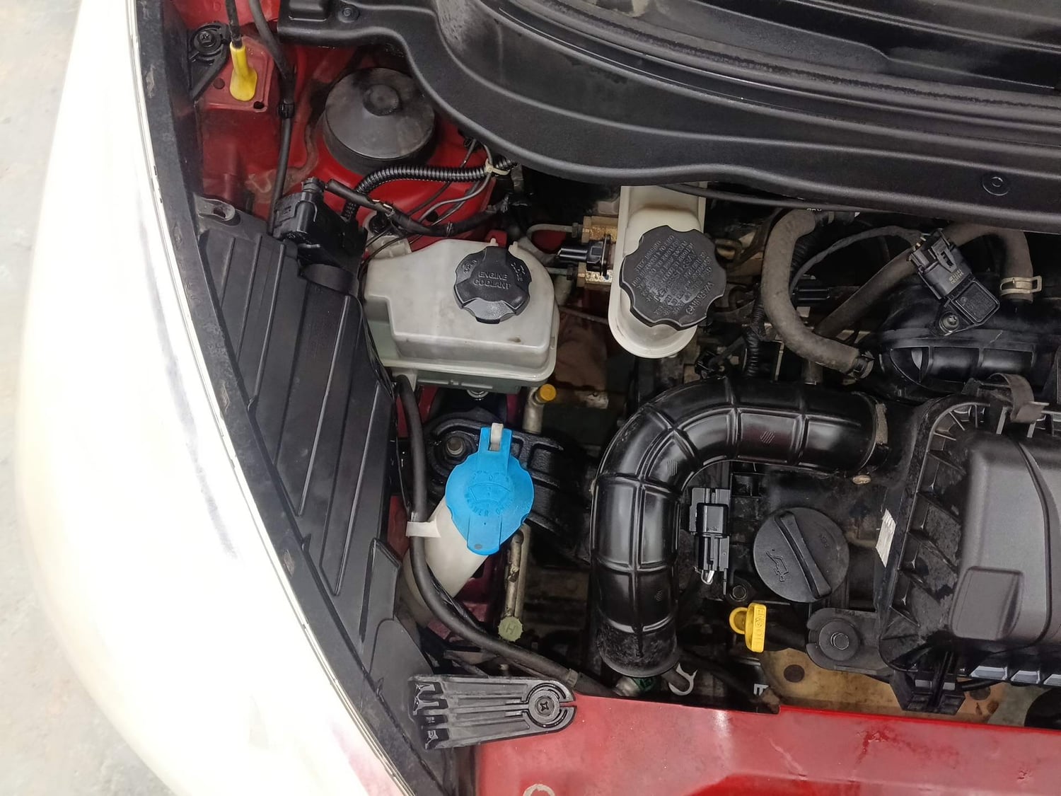 Used 2015 Hyundai Eon Magna + Petrol Manual engine ENGINE RIGHT SIDE VIEW