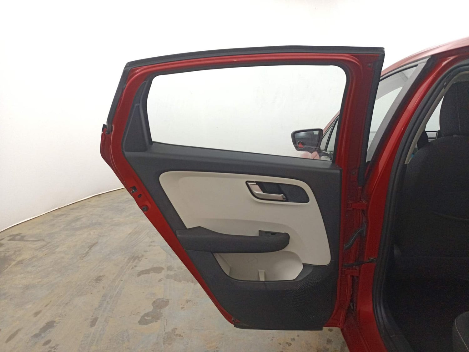 Used 2021 Tata Altroz XZ i-Turbo Petrol Petrol Manual interior LEFT REAR DOOR OPEN VIEW