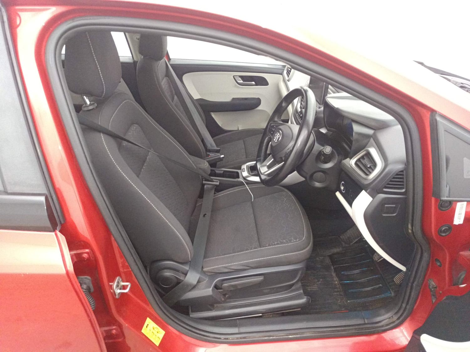 Used 2021 Tata Altroz XZ i-Turbo Petrol Petrol Manual interior RIGHT SIDE FRONT DOOR CABIN VIEW