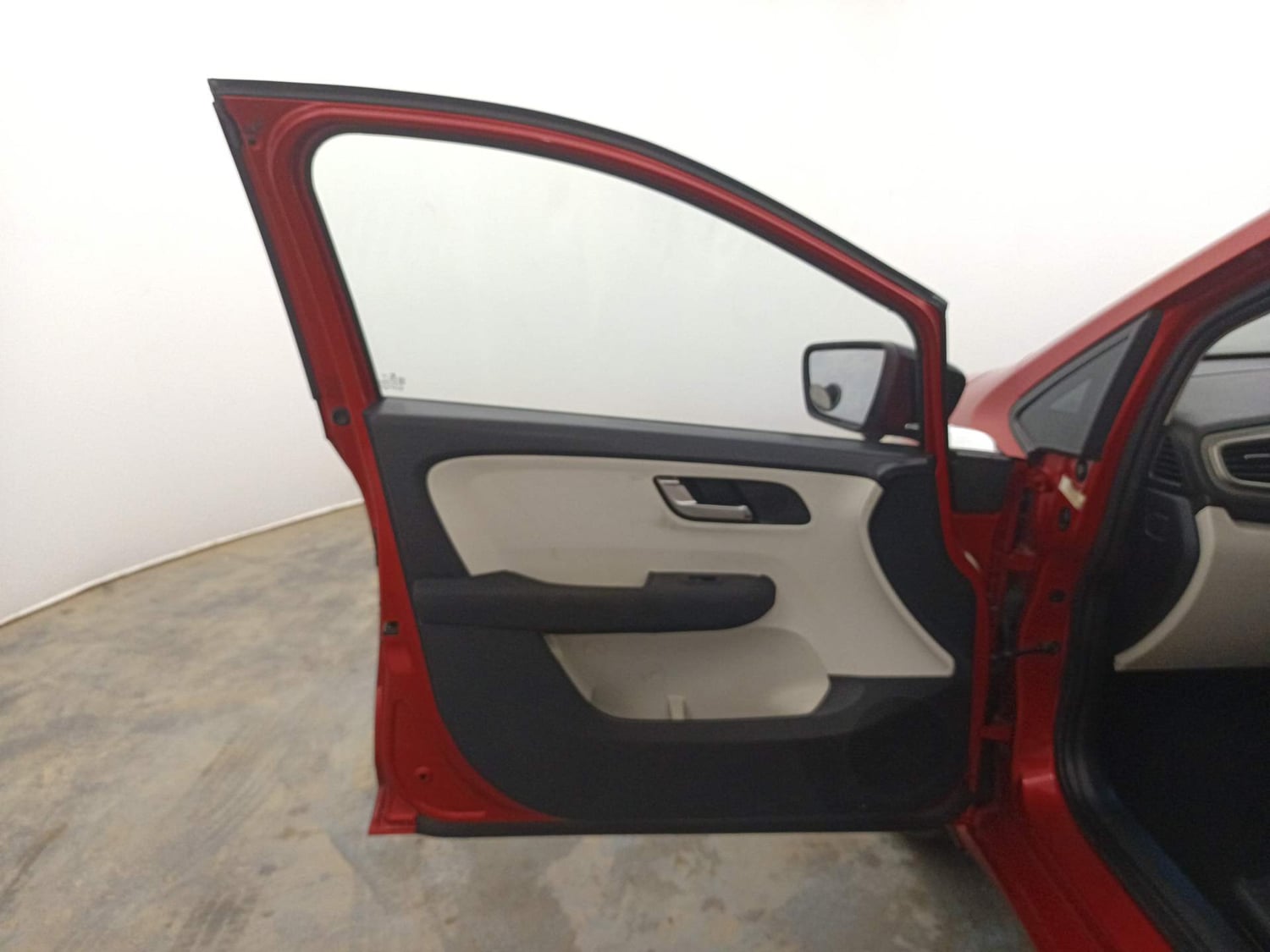 Used 2021 Tata Altroz XZ i-Turbo Petrol Petrol Manual interior LEFT FRONT DOOR OPEN VIEW
