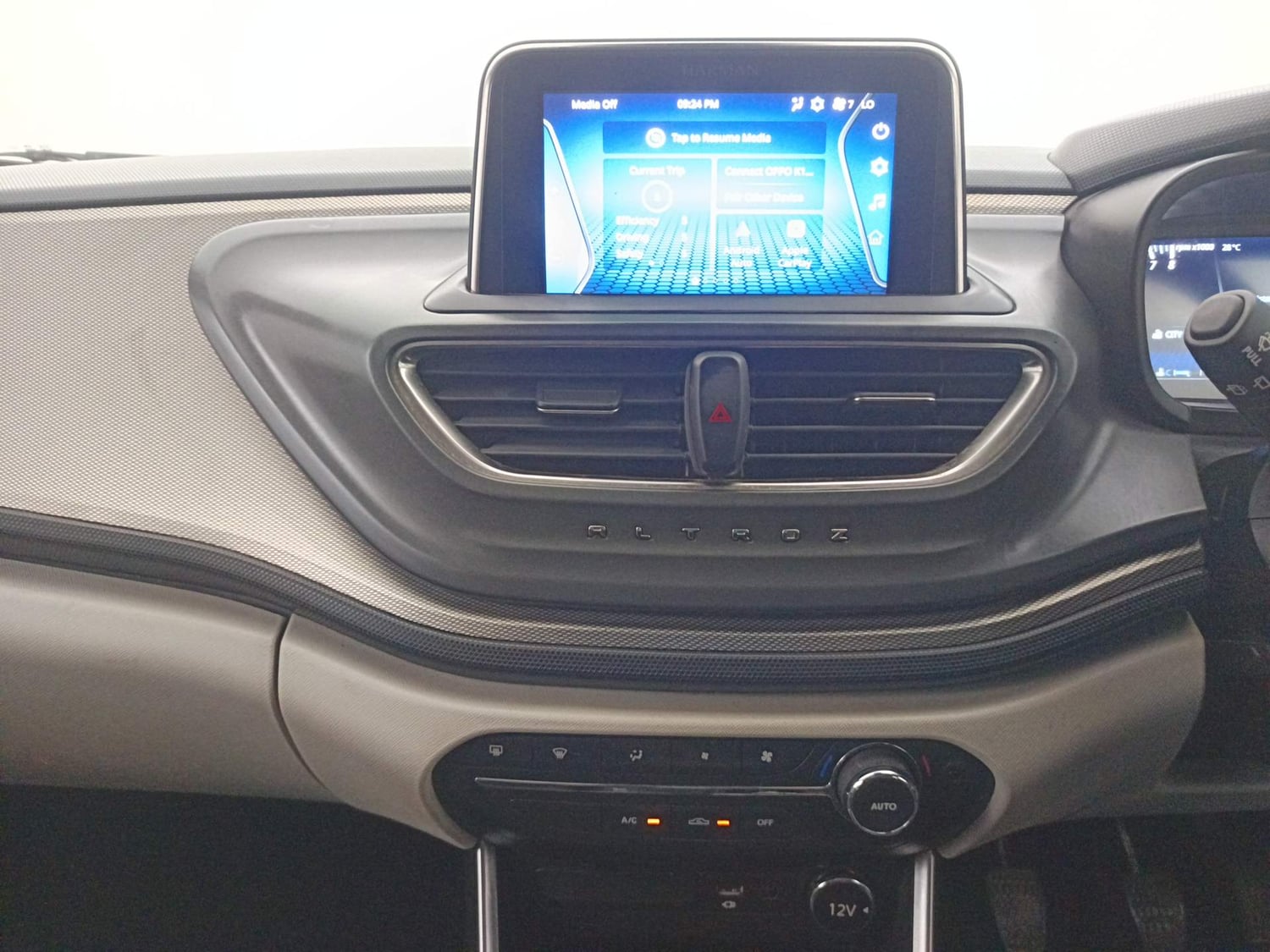 Used 2021 Tata Altroz XZ i-Turbo Petrol Petrol Manual interior MUSIC SYSTEM & AC CONTROL VIEW