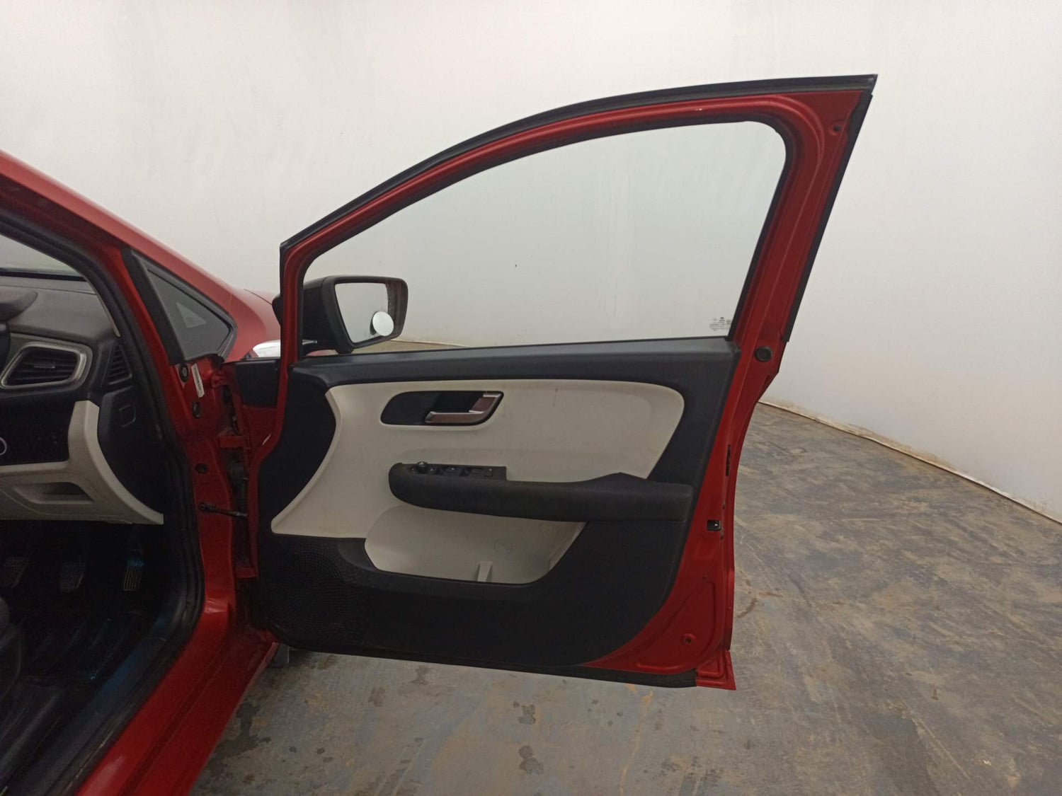 Used 2021 Tata Altroz XZ i-Turbo Petrol Petrol Manual interior RIGHT FRONT DOOR OPEN VIEW
