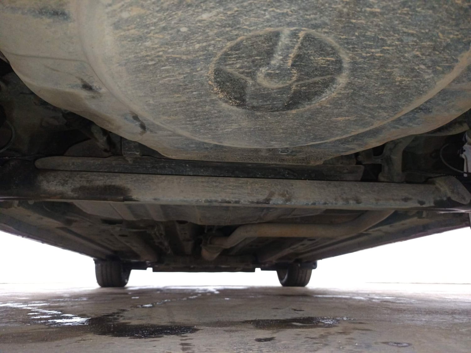 Used 2021 Tata Altroz XZ i-Turbo Petrol Petrol Manual extra REAR UNDERBODY VIEW (TAKEN FROM REAR)