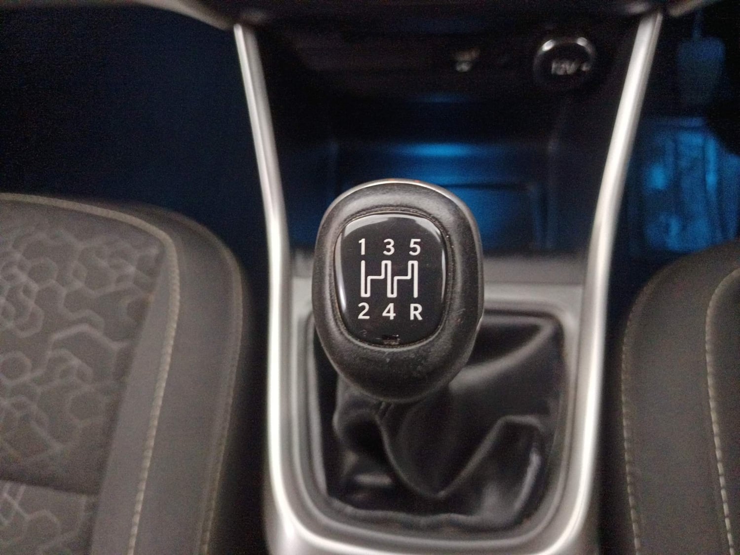 Used 2021 Tata Altroz XZ i-Turbo Petrol Petrol Manual interior GEAR  KNOB VIEW
