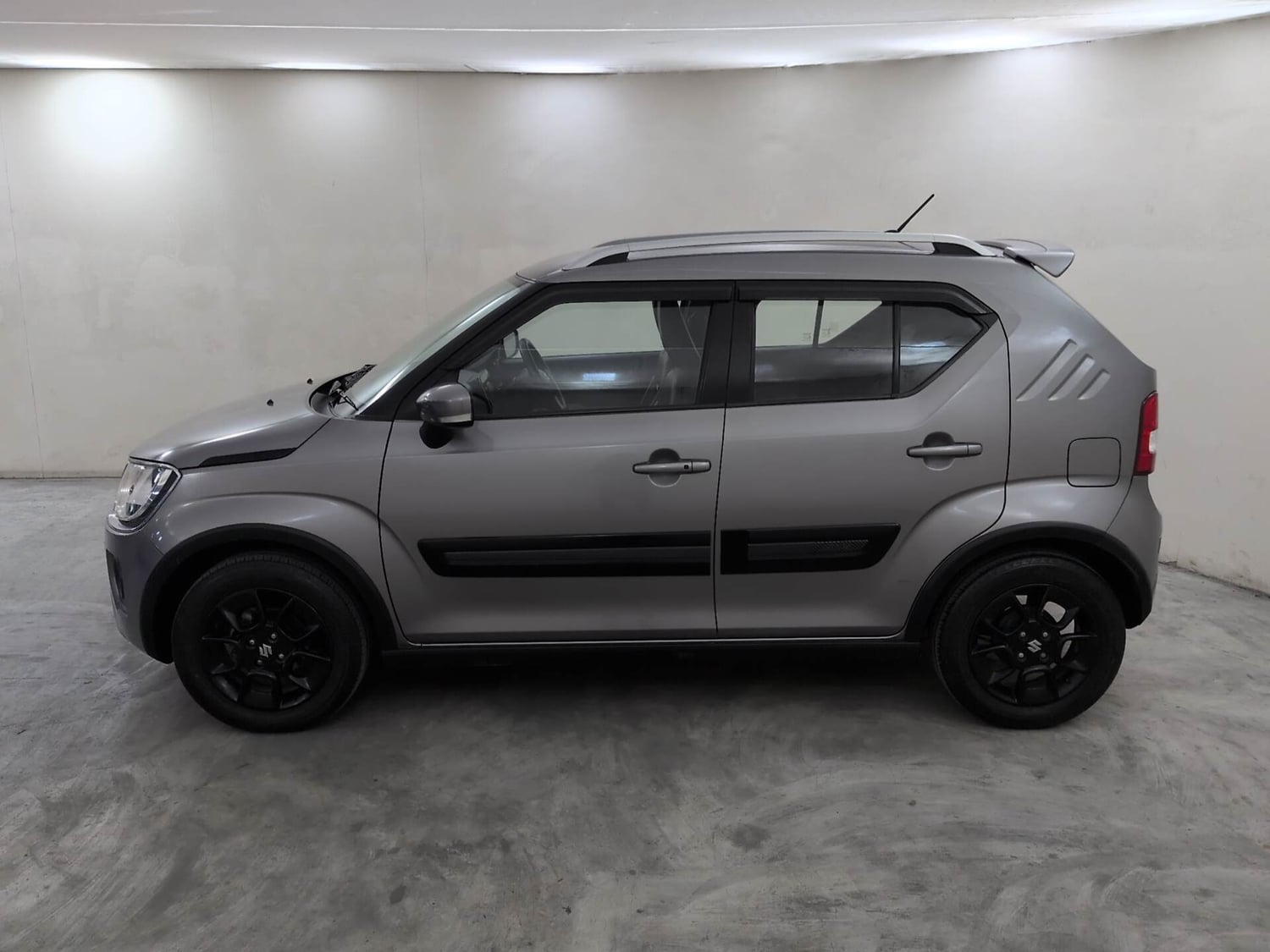 Used 2022 Maruti Suzuki Ignis Zeta 1.2 AMT Petrol Automatic exterior LEFT SIDE VIEW