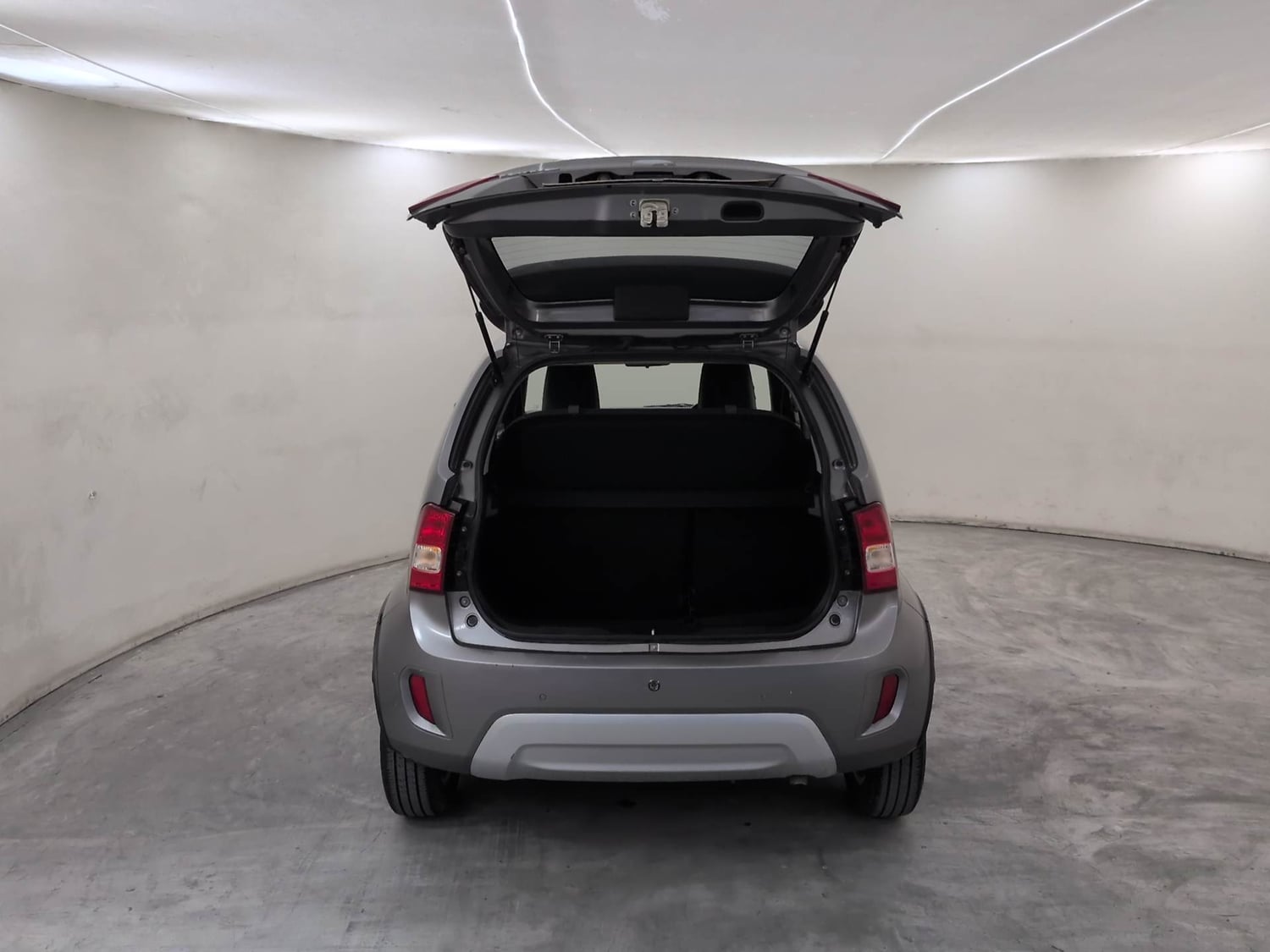 Used 2022 Maruti Suzuki Ignis Zeta 1.2 AMT Petrol Automatic interior DICKY DOOR OPEN VIEW