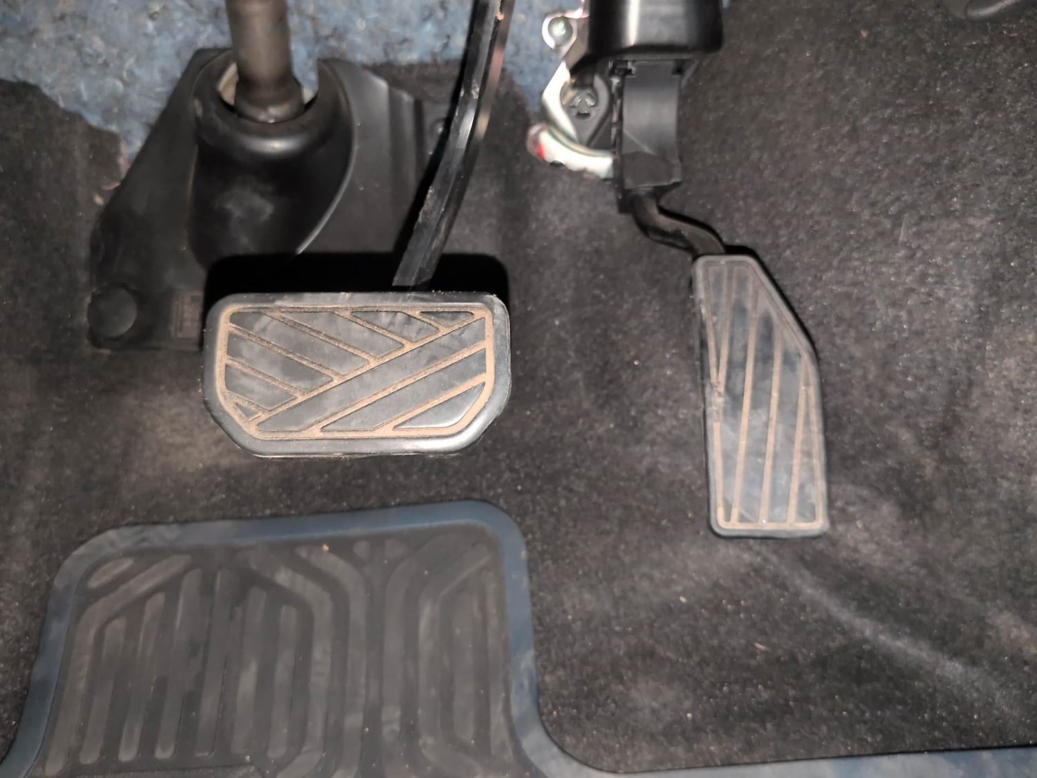 Used 2022 Maruti Suzuki Ignis Zeta 1.2 AMT Petrol Automatic interior PEDALS VIEW