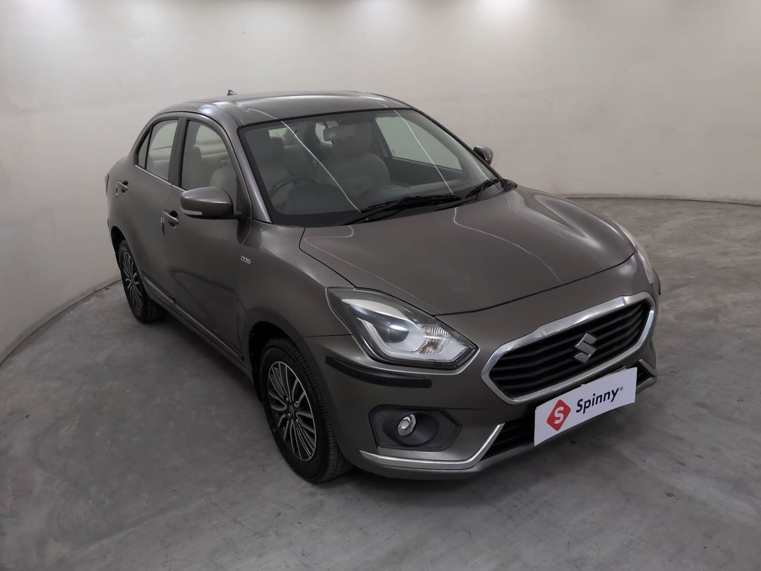 Used 2019 Maruti Suzuki Dzire ZDi Plus Diesel Manual exterior RIGHT FRONT CORNER VIEW