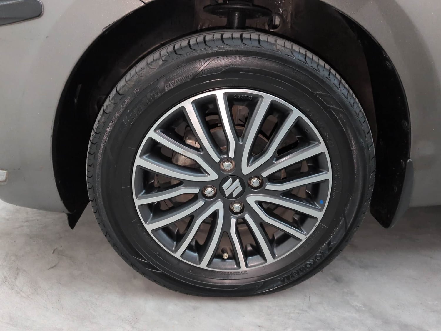 Used 2019 Maruti Suzuki Dzire ZDi Plus Diesel Manual tyres LEFT FRONT TYRE RIM VIEW