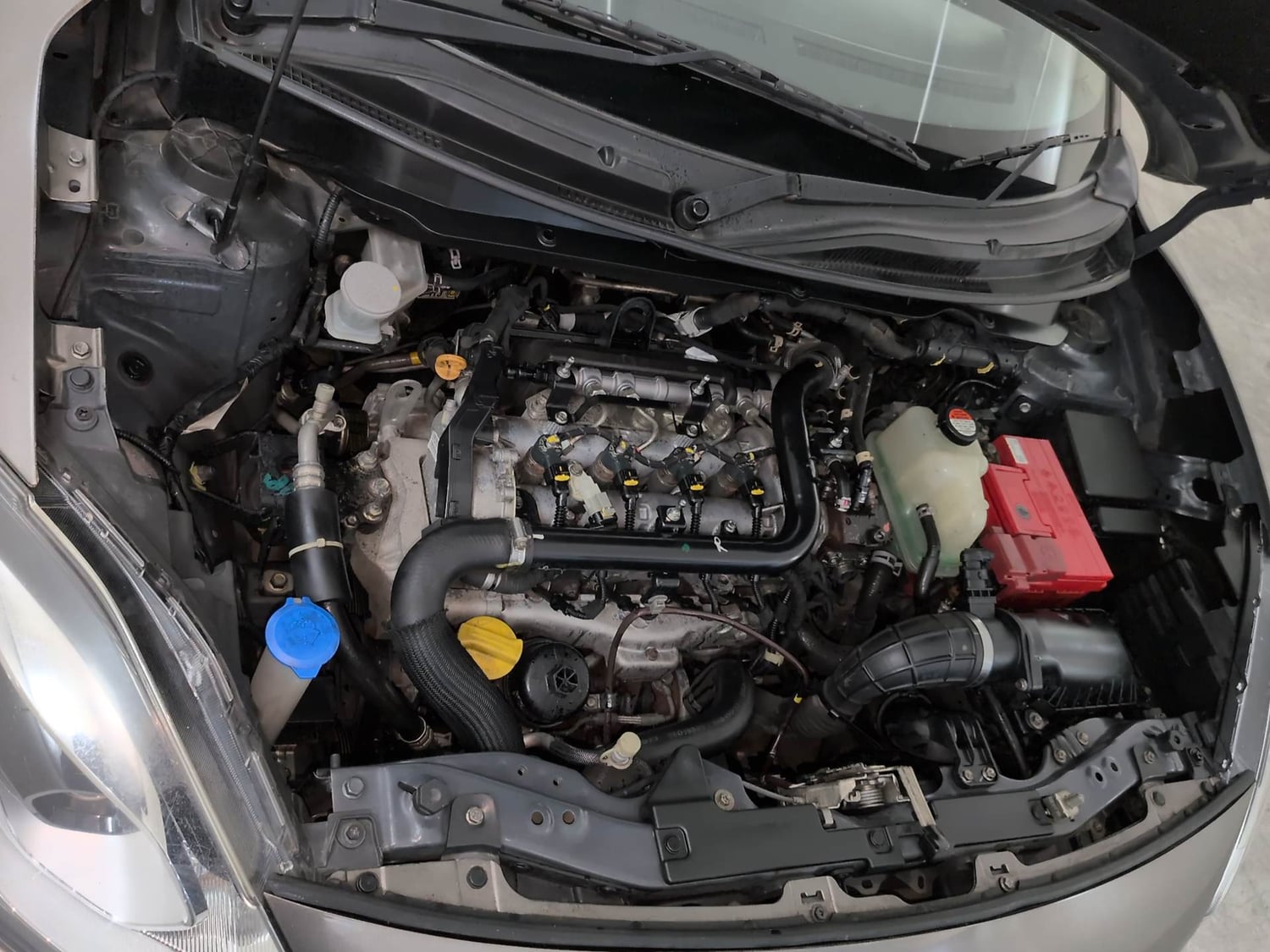 Used 2019 Maruti Suzuki Dzire ZDi Plus Diesel Manual engine ENGINE RIGHT SIDE VIEW