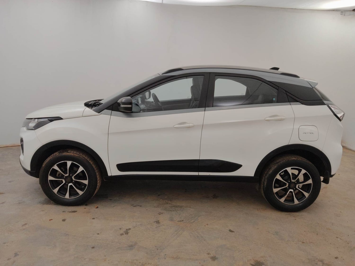 Used 2021 Tata Nexon XZ Plus Dual Tone Petrol Manual exterior LEFT SIDE VIEW
