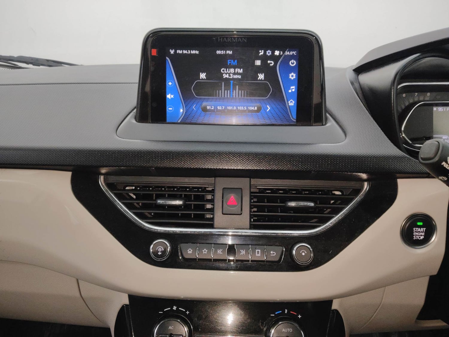Used 2021 Tata Nexon XZ Plus Dual Tone Petrol Manual interior MUSIC SYSTEM & AC CONTROL VIEW