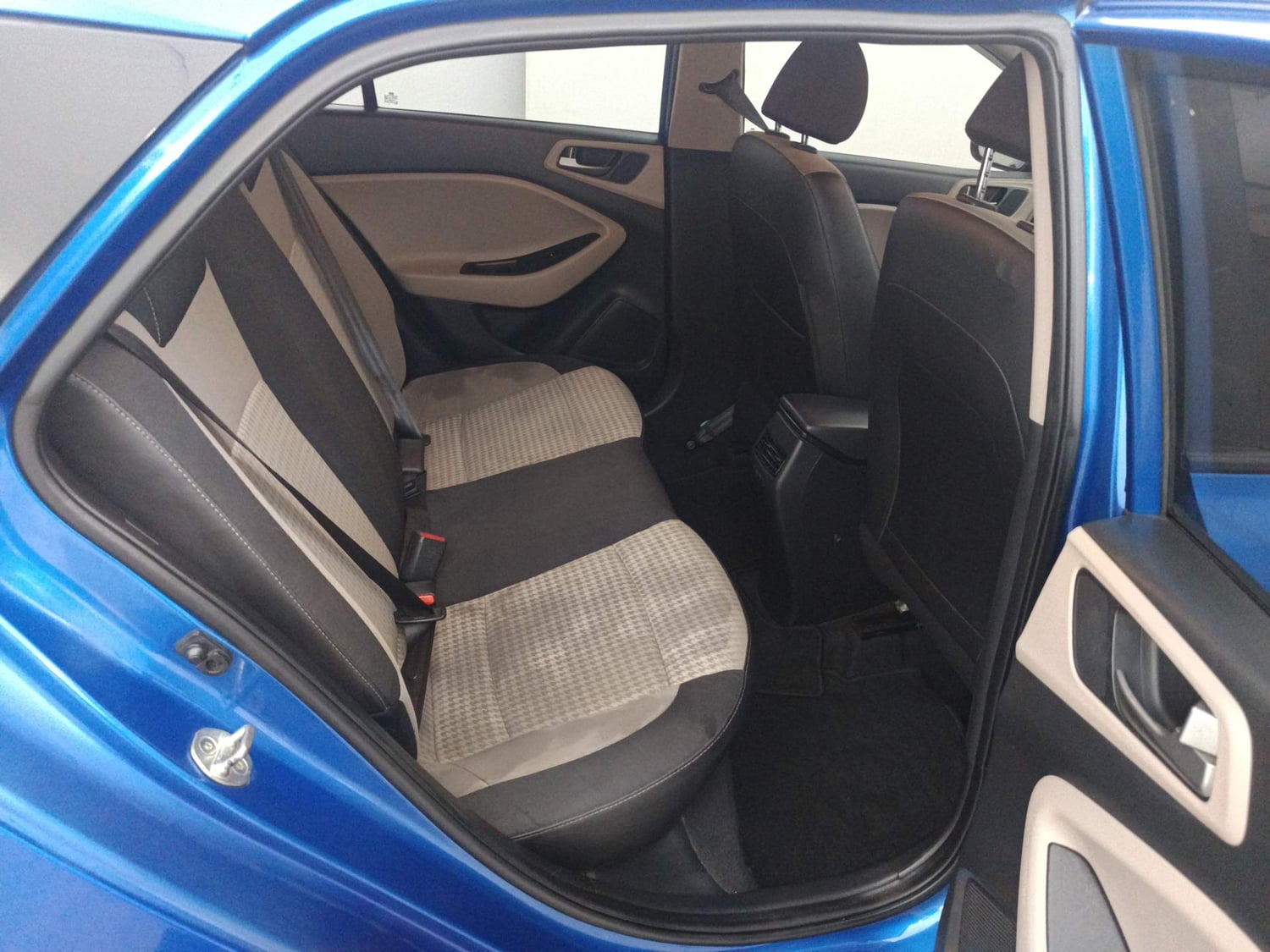 Used 2018 Hyundai Elite i20 Asta 1.2 Petrol Manual interior RIGHT SIDE REAR DOOR CABIN VIEW