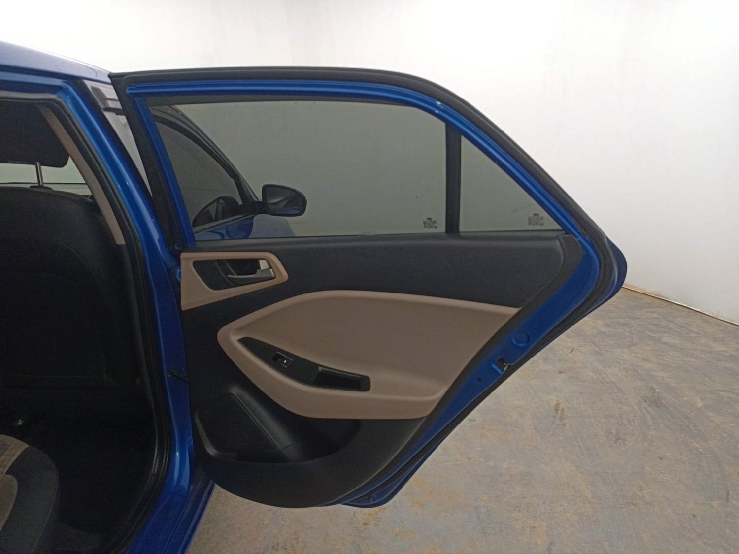 Used 2018 Hyundai Elite i20 Asta 1.2 Petrol Manual interior RIGHT REAR DOOR OPEN VIEW