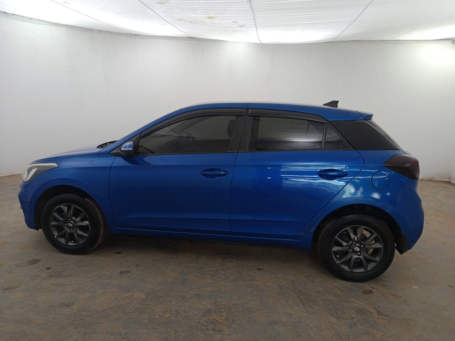 Used 2018 Hyundai Elite i20 Asta 1.2 Petrol Manual exterior LEFT SIDE VIEW