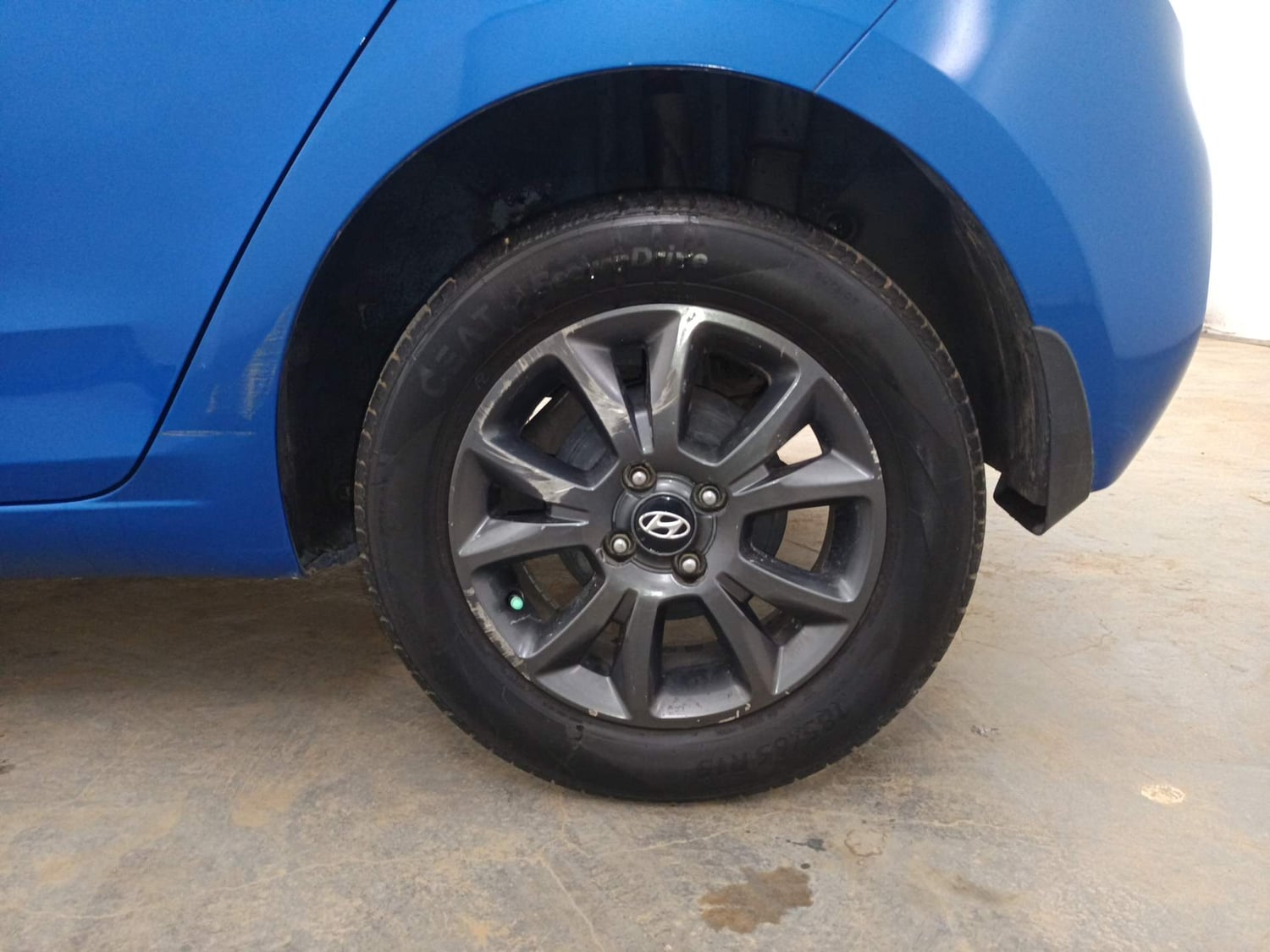 Used 2018 Hyundai Elite i20 Asta 1.2 Petrol Manual tyres LEFT REAR TYRE RIM VIEW