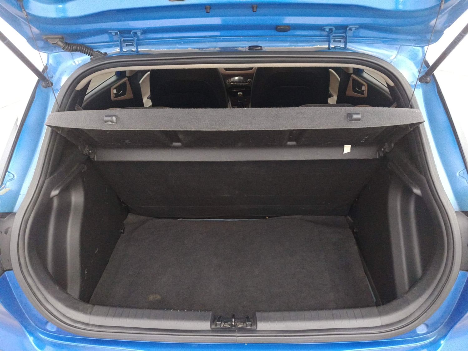 Used 2018 Hyundai Elite i20 Asta 1.2 Petrol Manual interior DICKY INSIDE VIEW